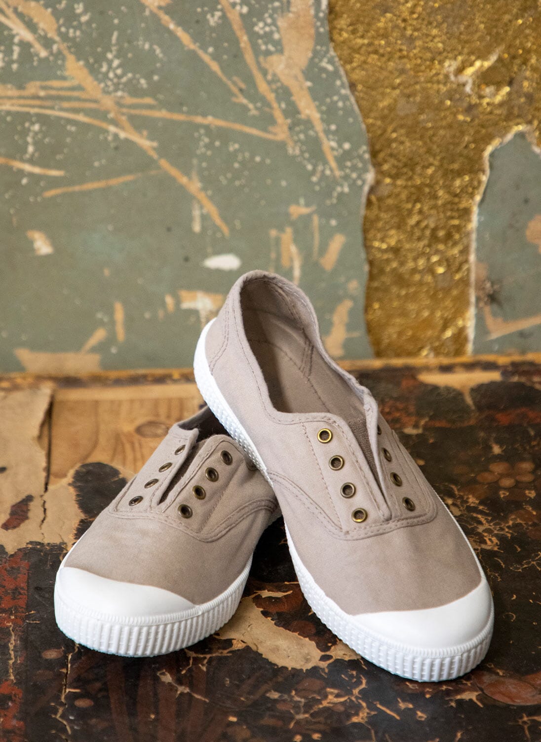 slip on gym shoes for women