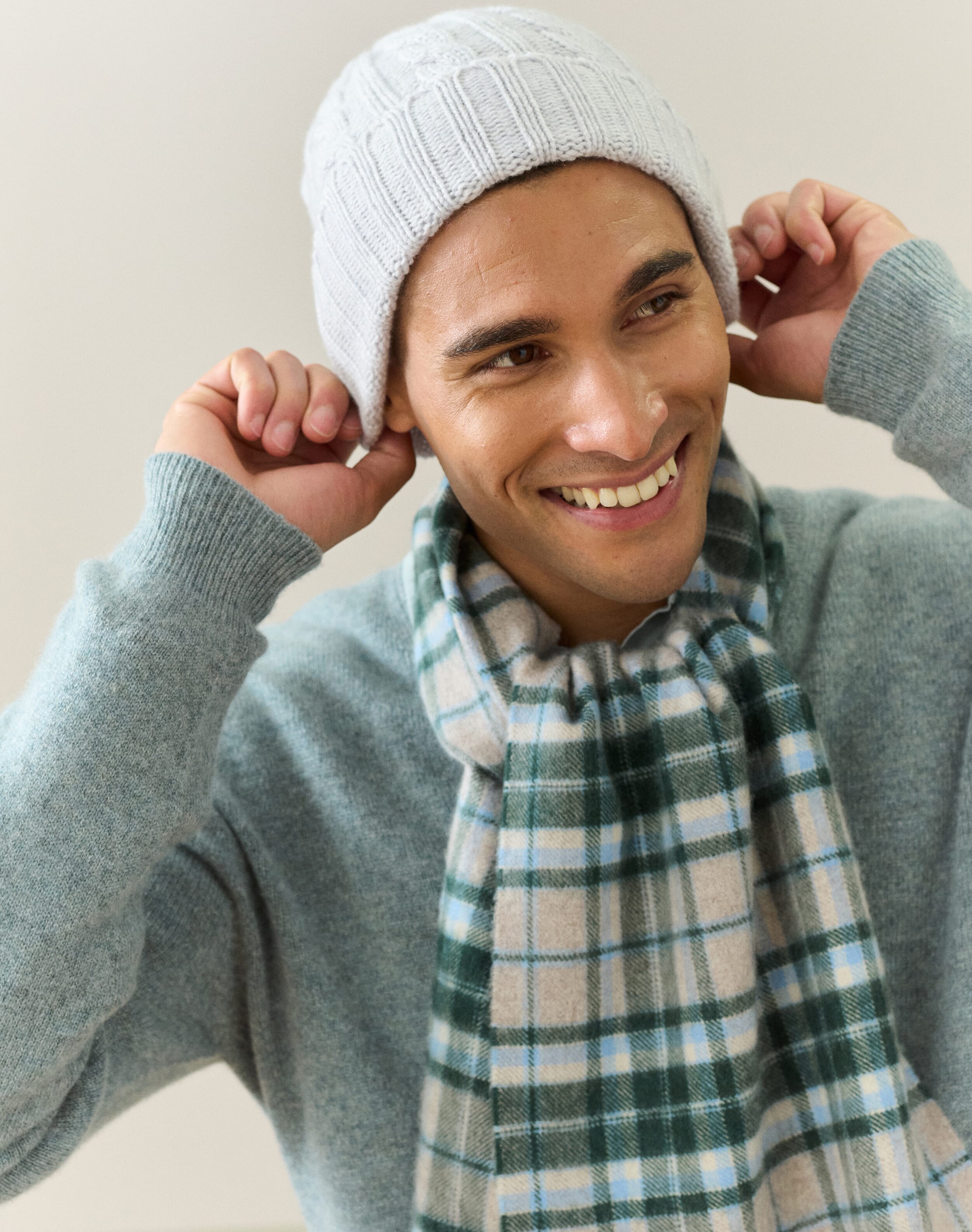 Pearl Cashmere Cable & Rib Hat | Women's Accessories | Brora