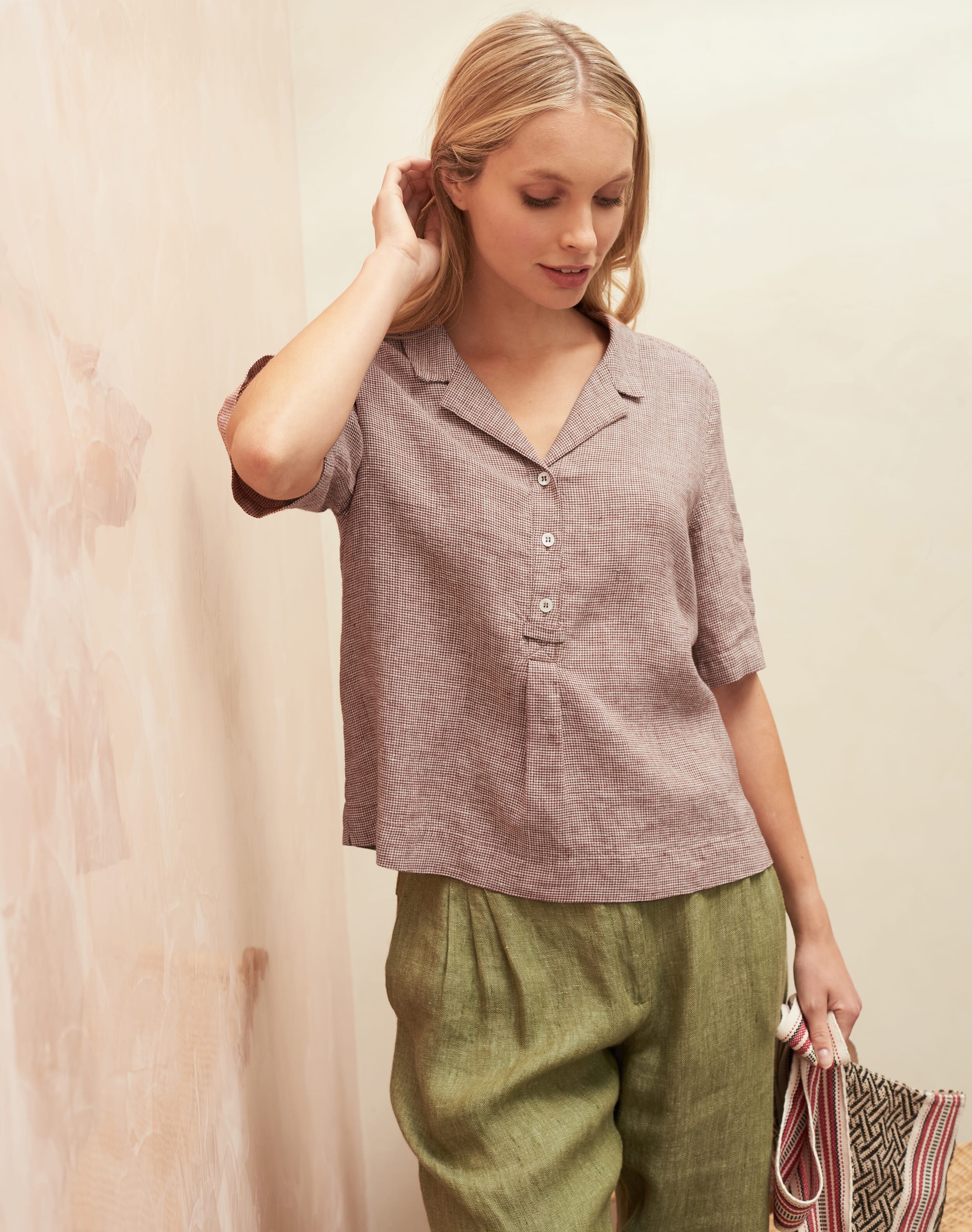 Fine Houndstooth Linen Utility Shirt in Ginger Brora