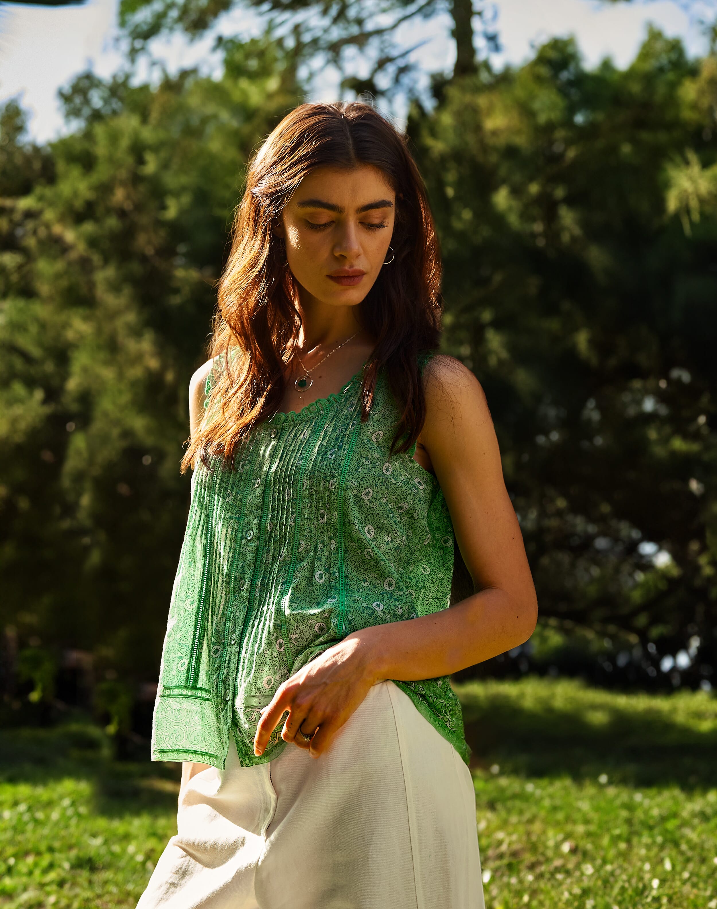 Brora Organic Cotton Sun Top Apple & white