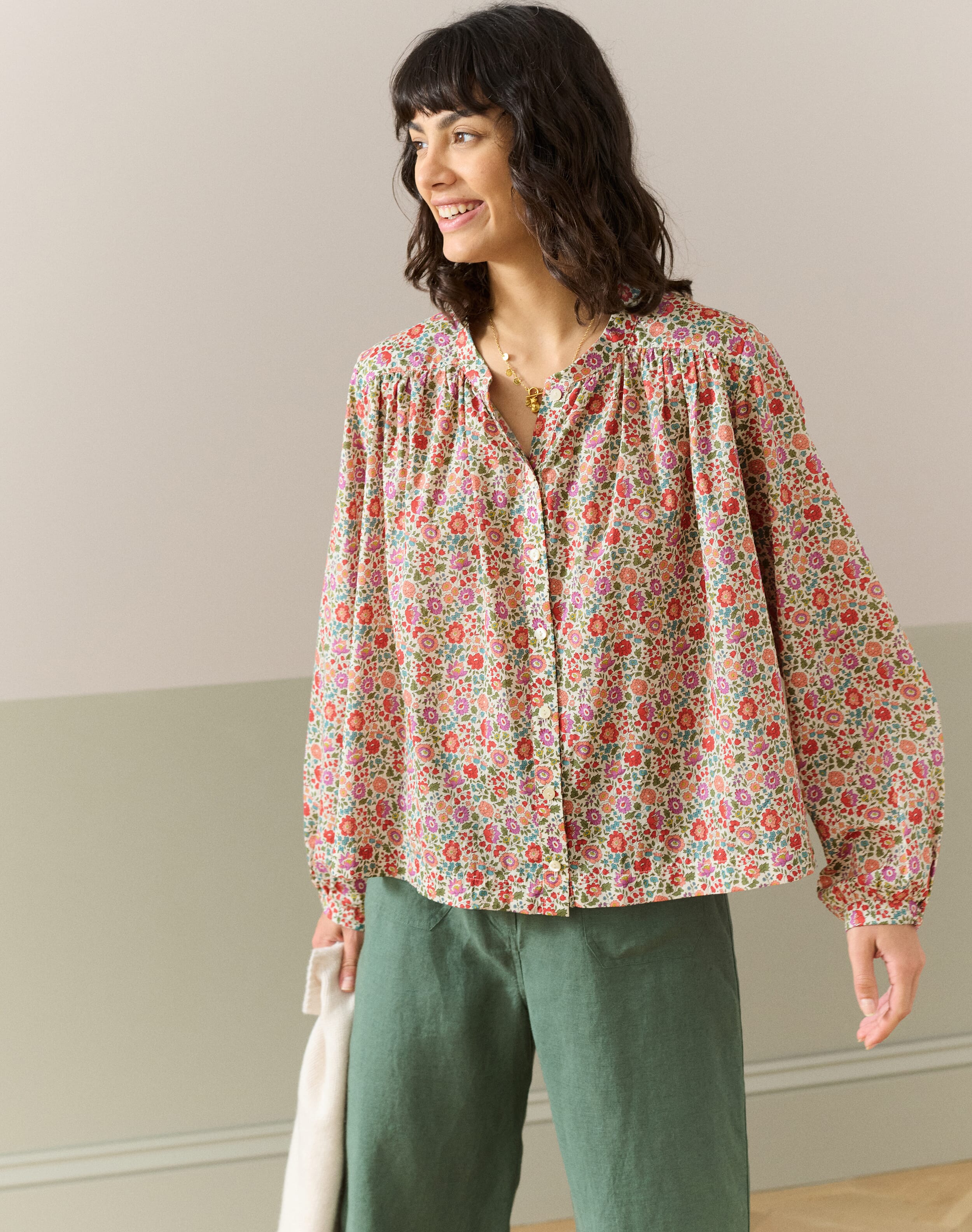 【美品】ヌキテパLiberty Print Shirring Blouse Liberty Print Shirring Blouse | Pasand by ne Quittez pas
