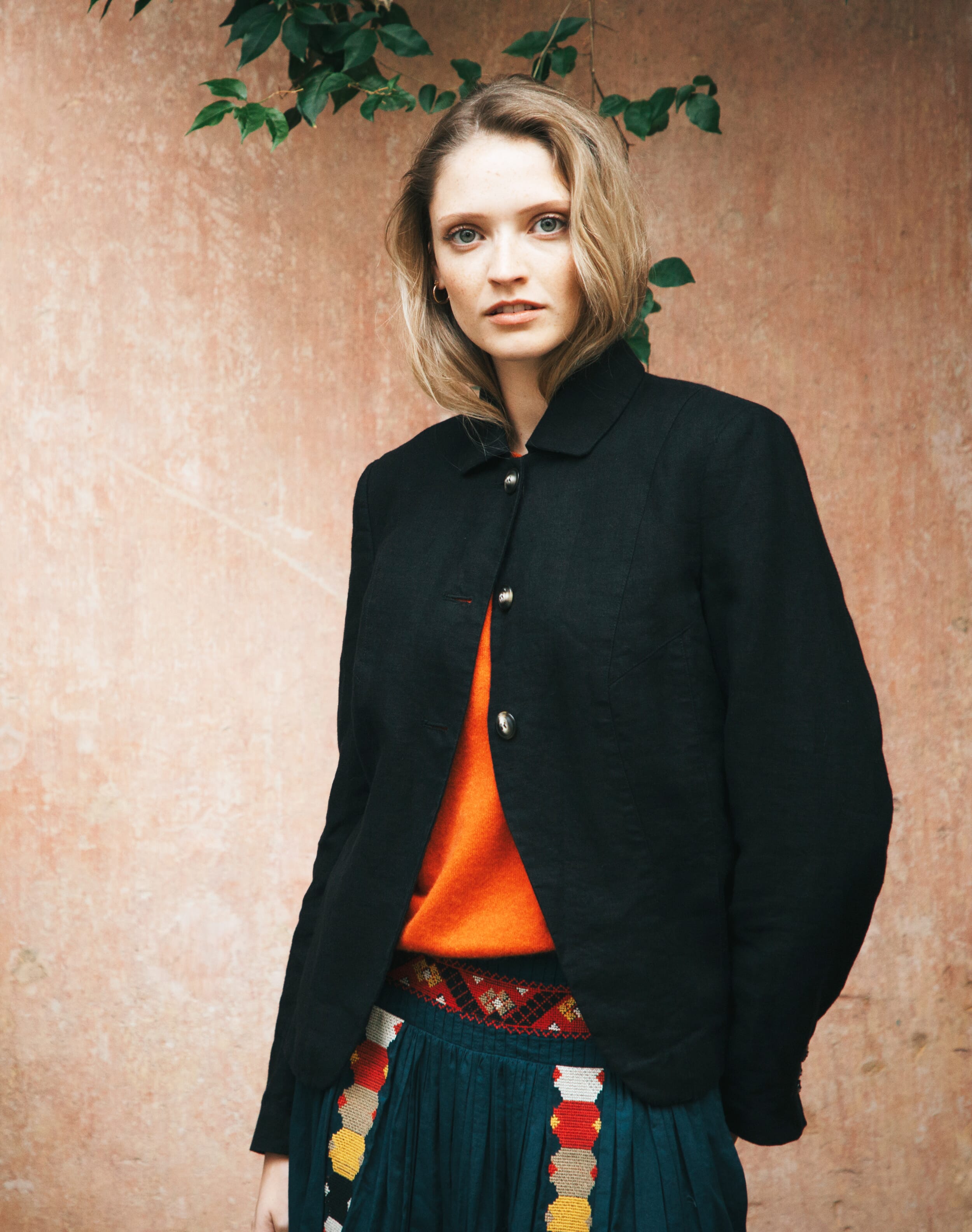 Brora Washed Linen Jacket Black