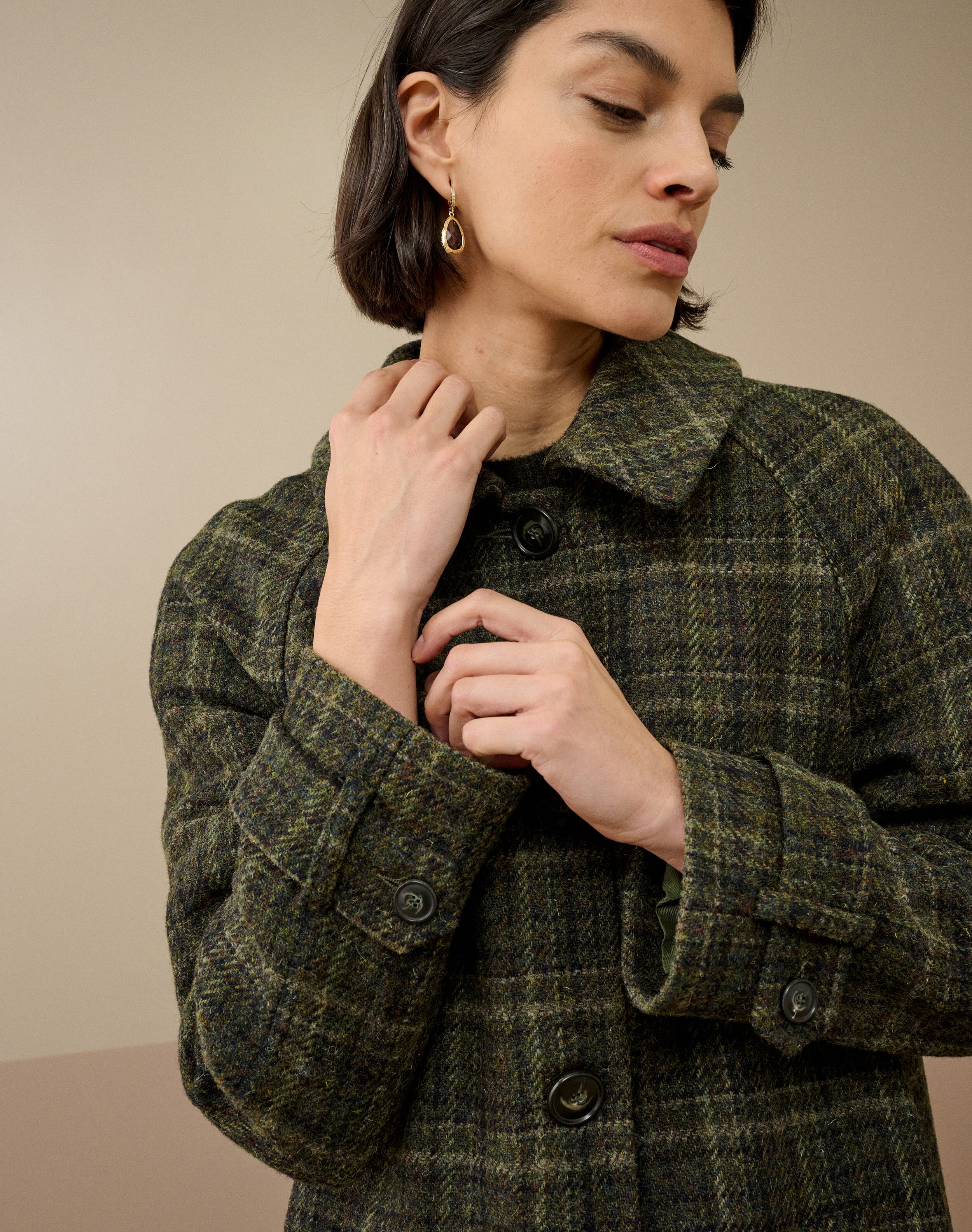 レア★PERVERZE Combination Crash Tweed Coat Harris Tweed Check Coat in Forest | Womenswear | Brora