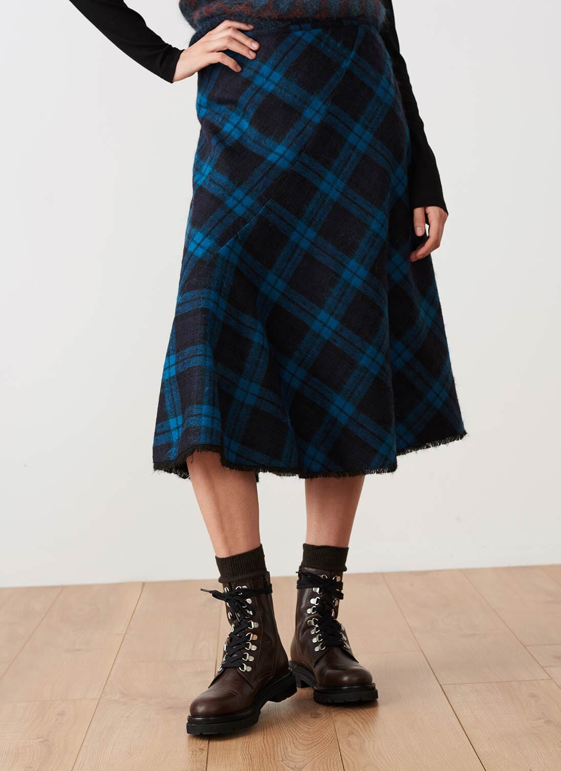 Midnight & Marine Scottish Mohair Wool Checked Skirt | Midi & Maxi | Brora