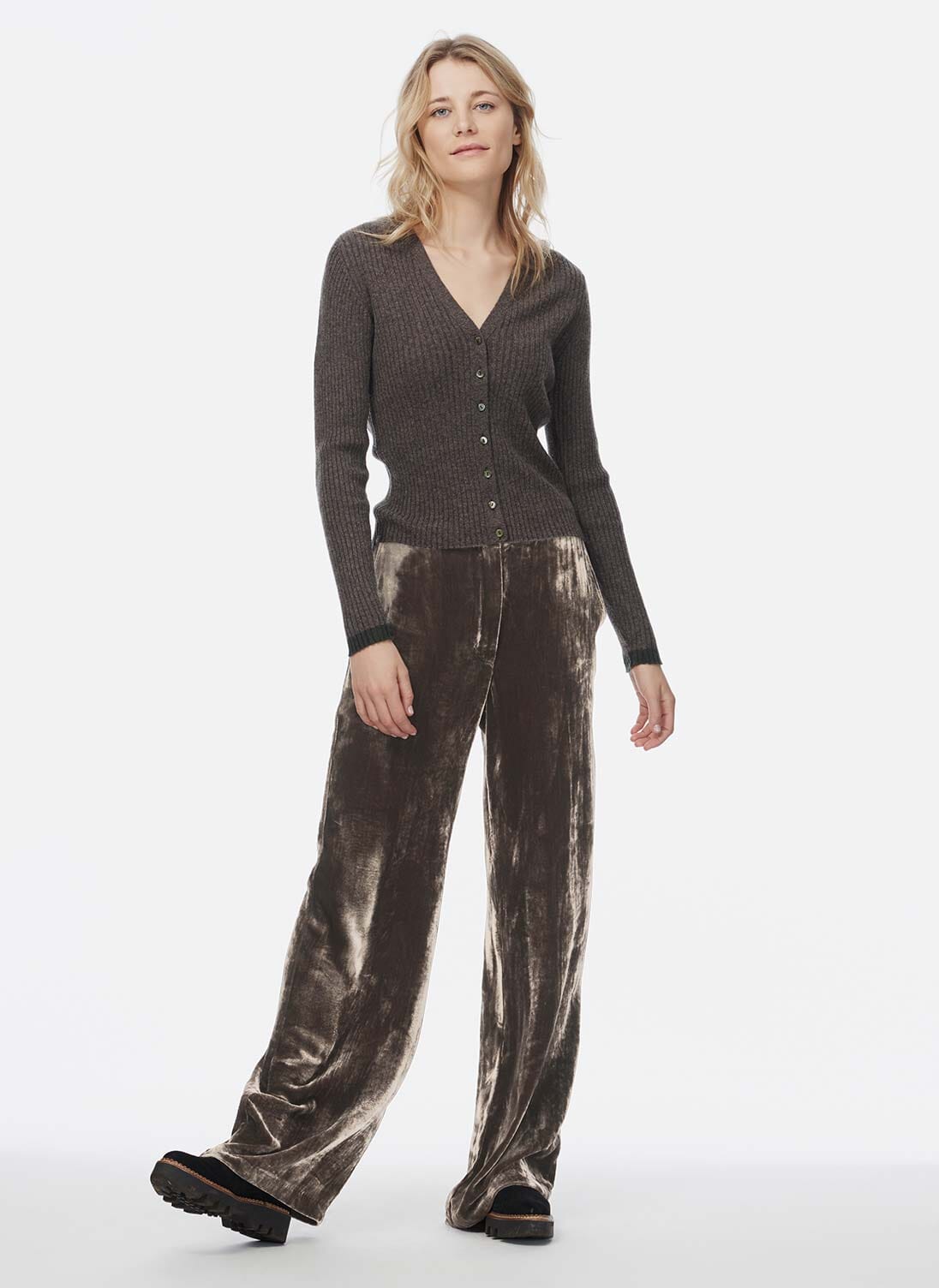 Flossie | Siara Velvet Formals | V-106 - B main image 0