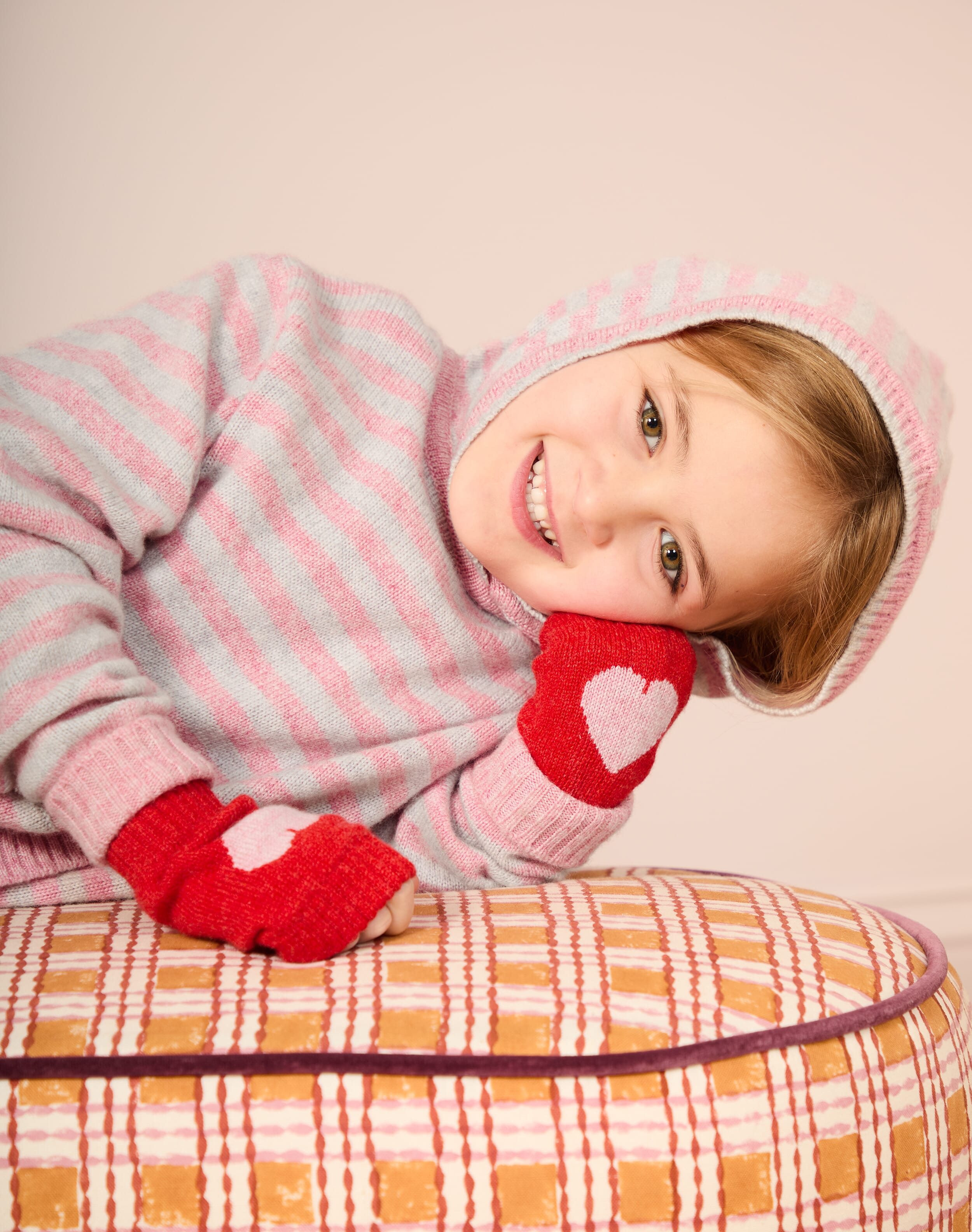 Brora Cashmere Heart Wristwarmers Rosehip & petal