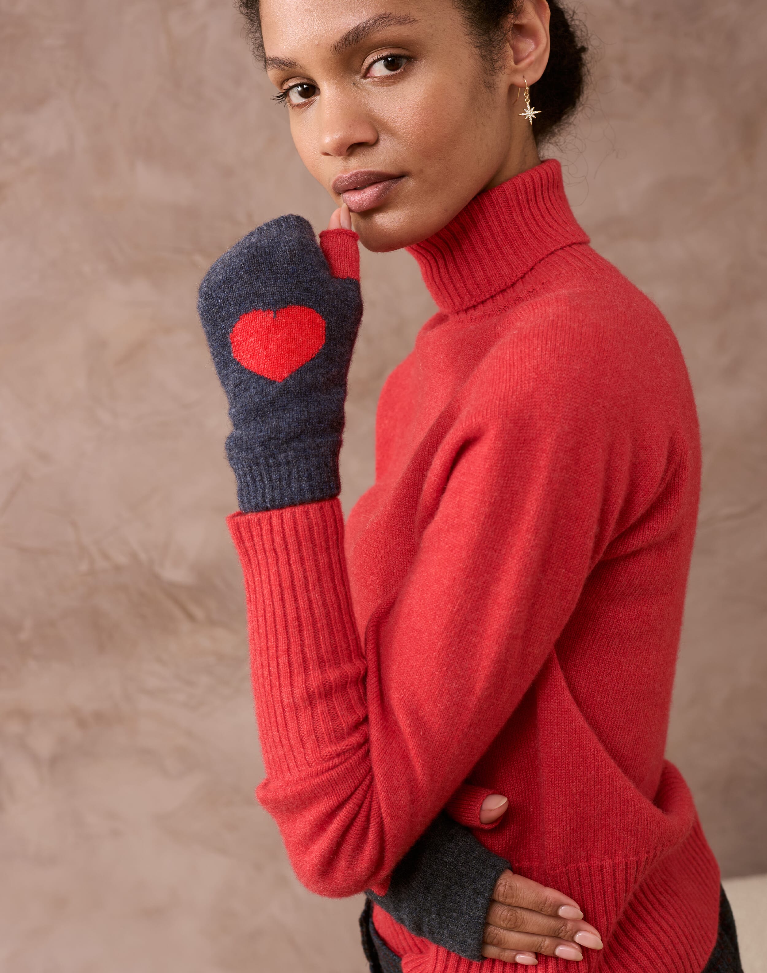 Women s Cashmere Heart Wristwarmers Steel rosehip