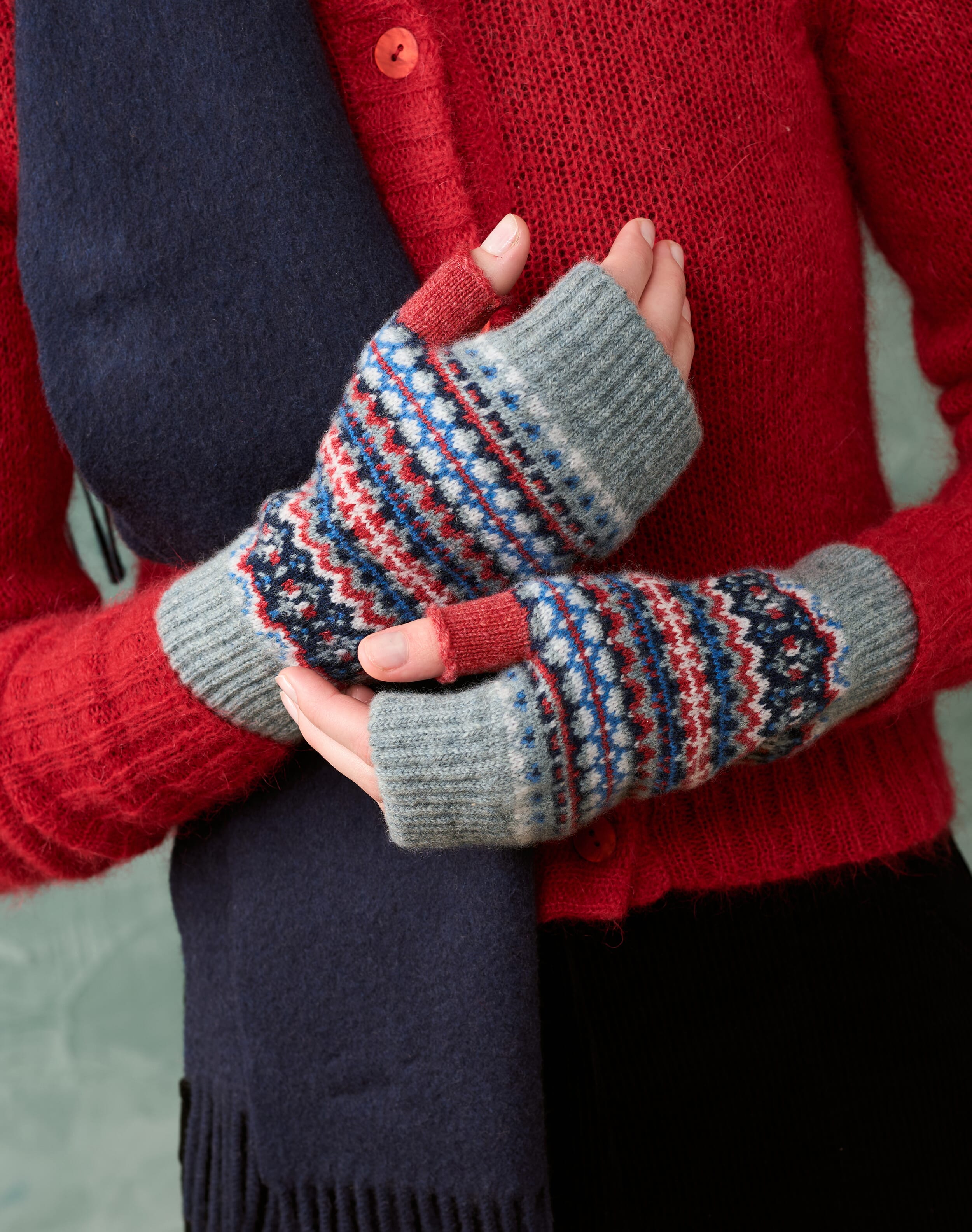 Brora Women s Cashmere Fair Isle Wristwarmers Mercury