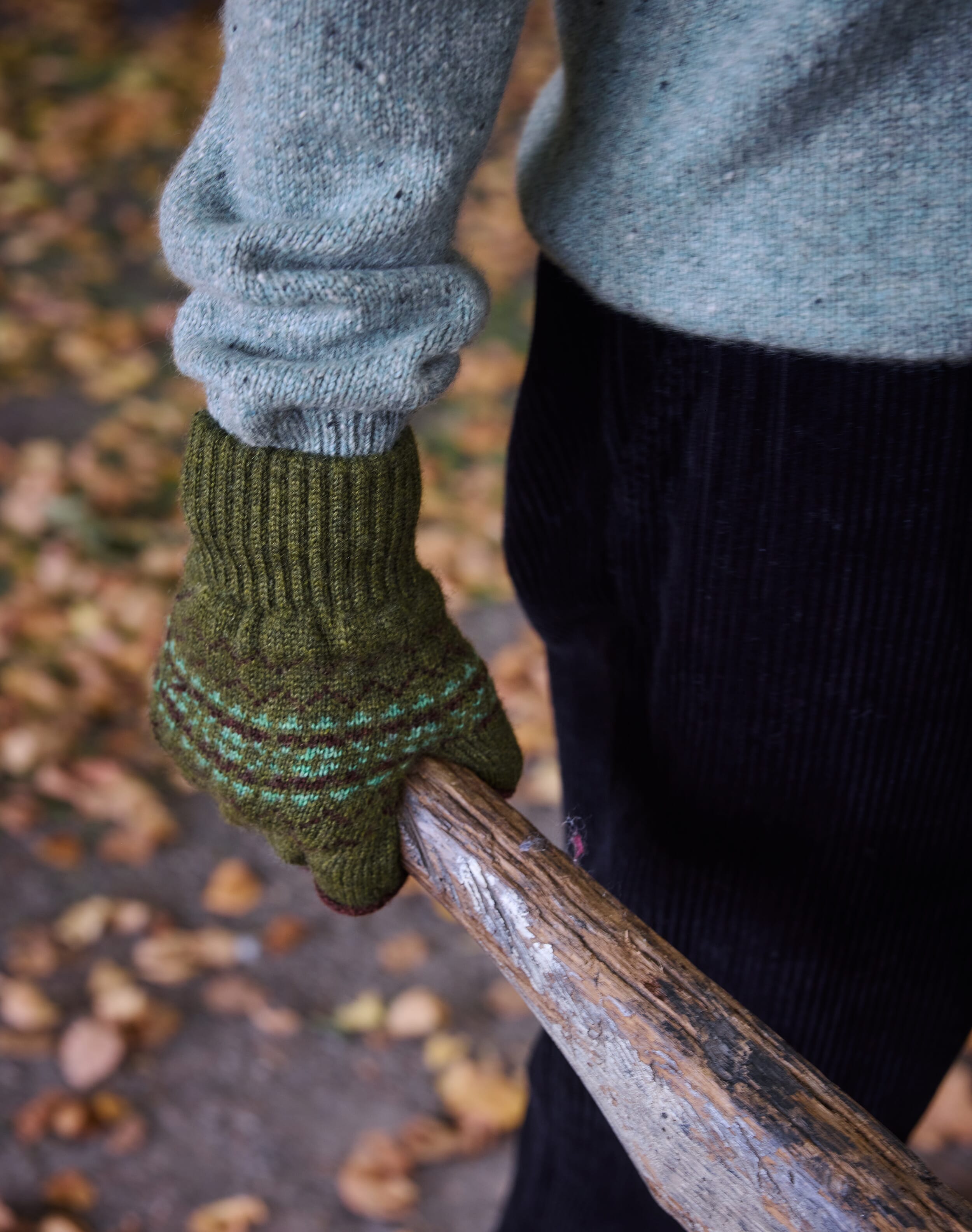 Brora Men's Cashmere Folk Fingerless Gloves Sorrel