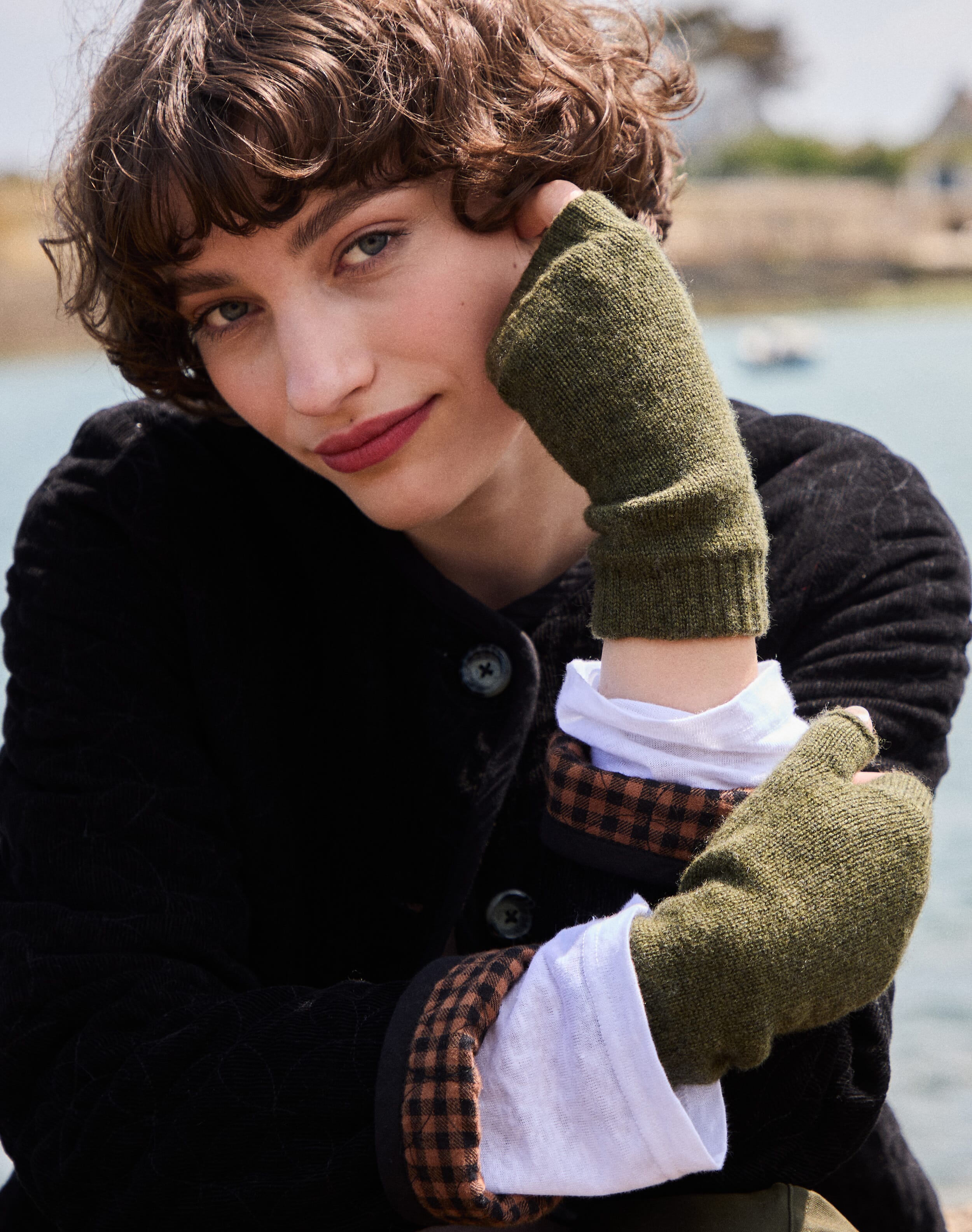 Brora Women's Cashmere Wristwarmers Sorrel