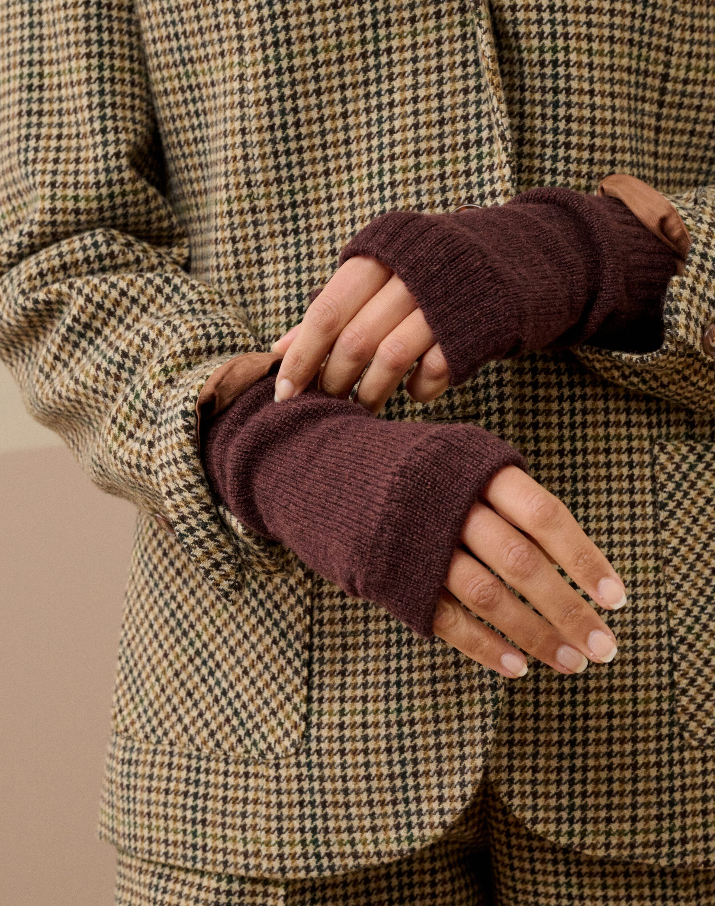 Brora Women's Cashmere Wristwarmers Malt