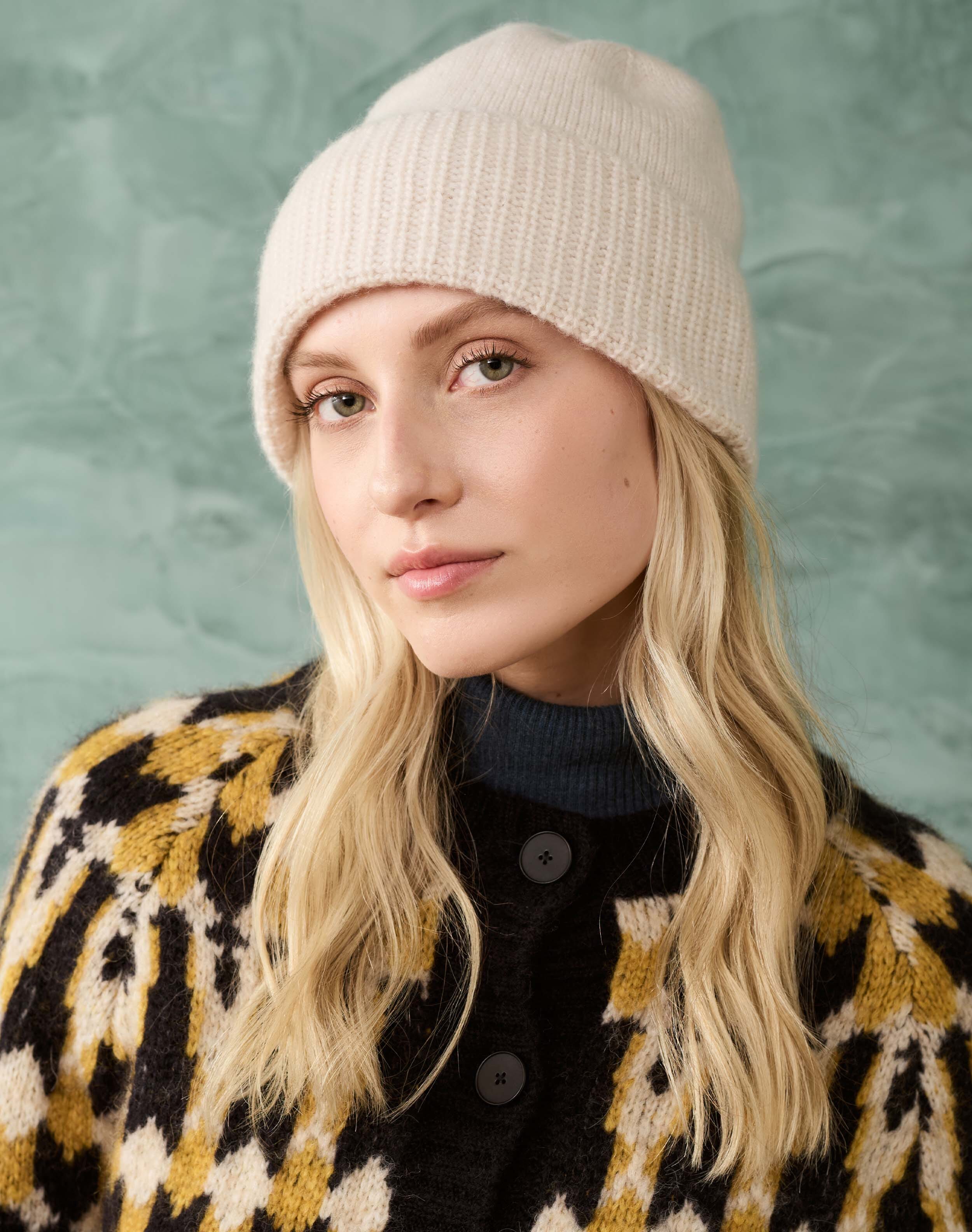 Brora Cashmere Beanie Swan