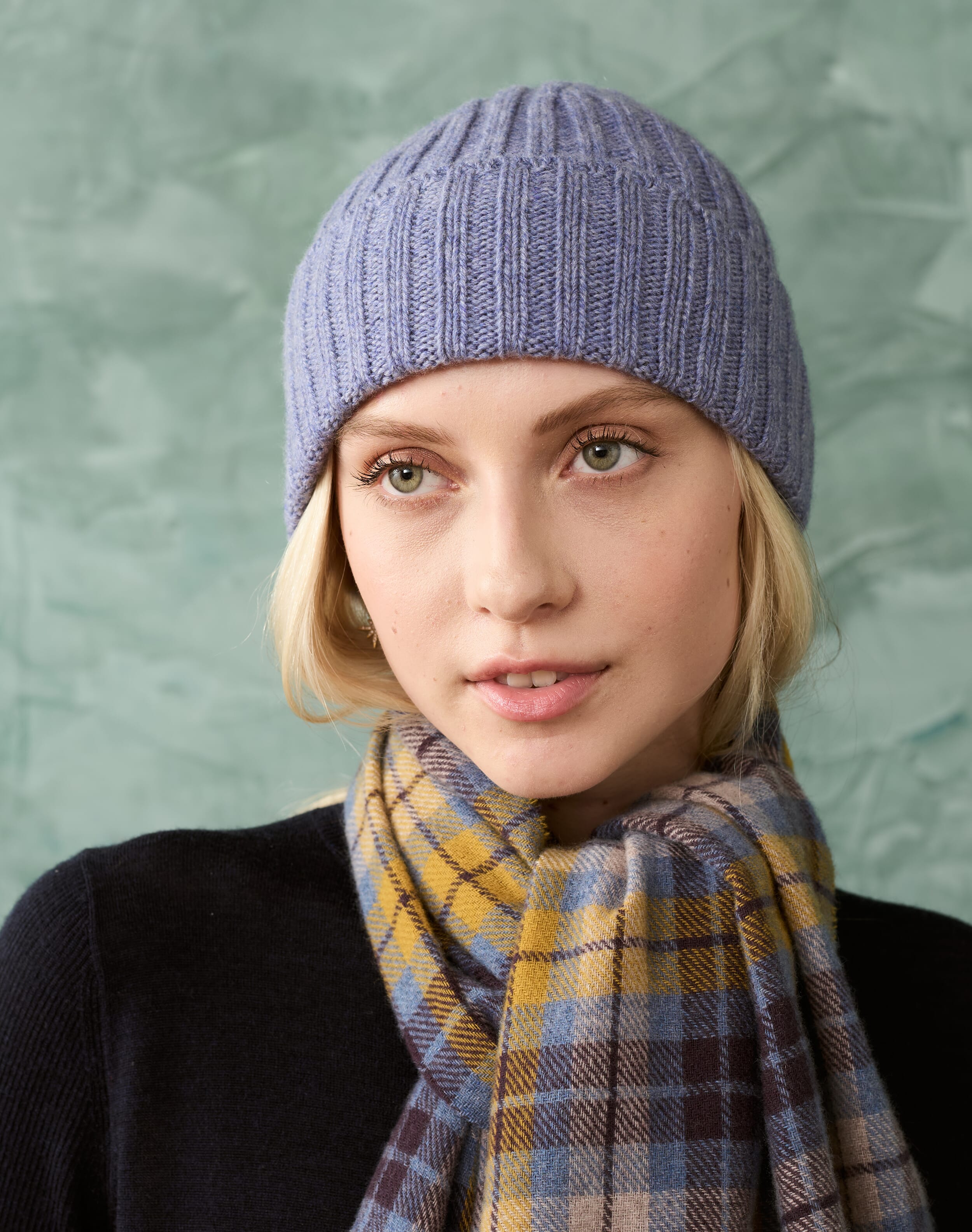 Brora Cashmere Ribbed Hat Iris