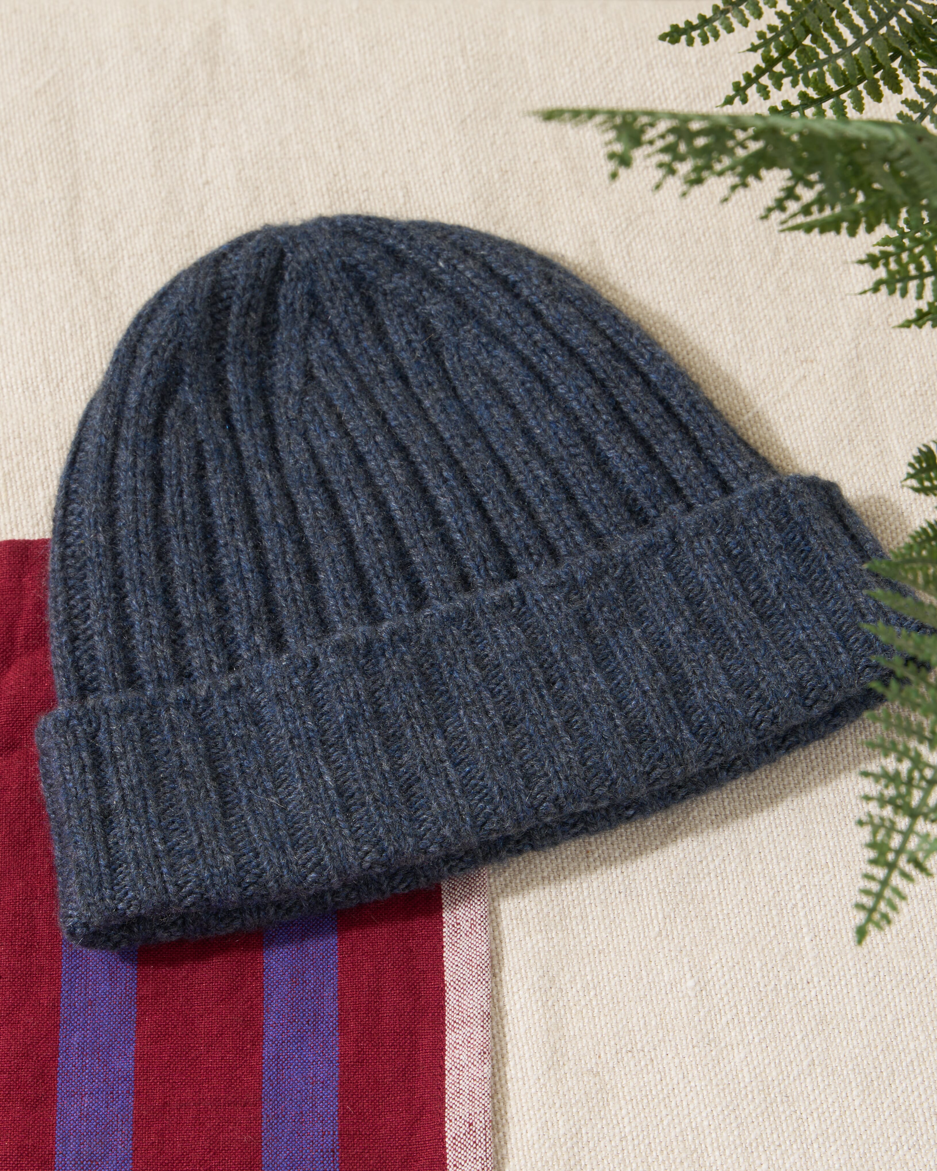 Brora Cashmere Ribbed Hat Steel