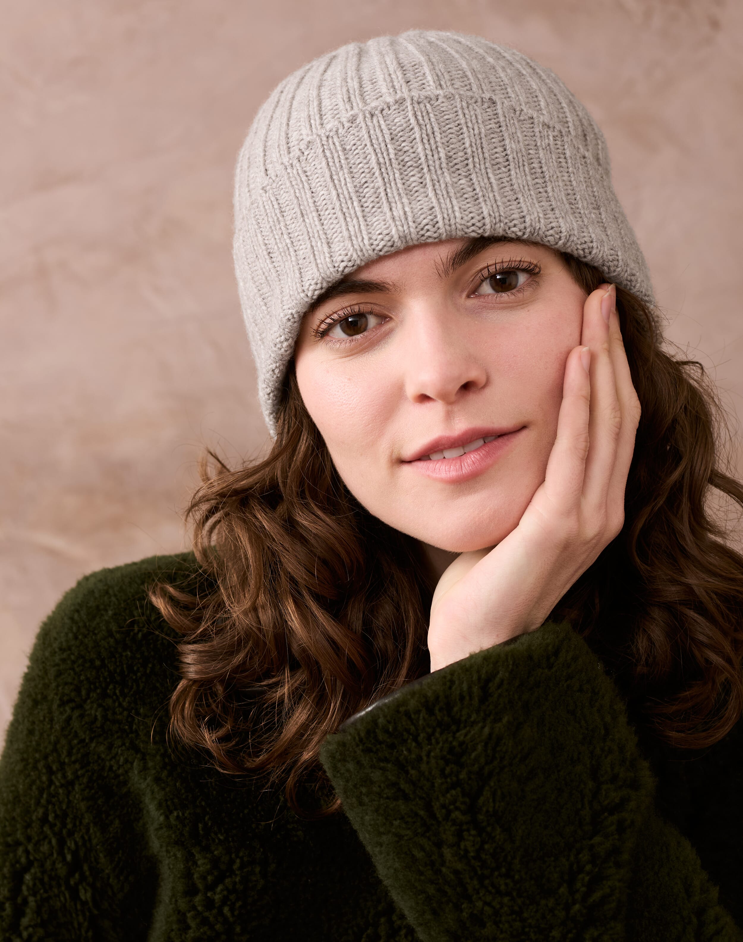 Brora Cashmere Ribbed Hat Ash