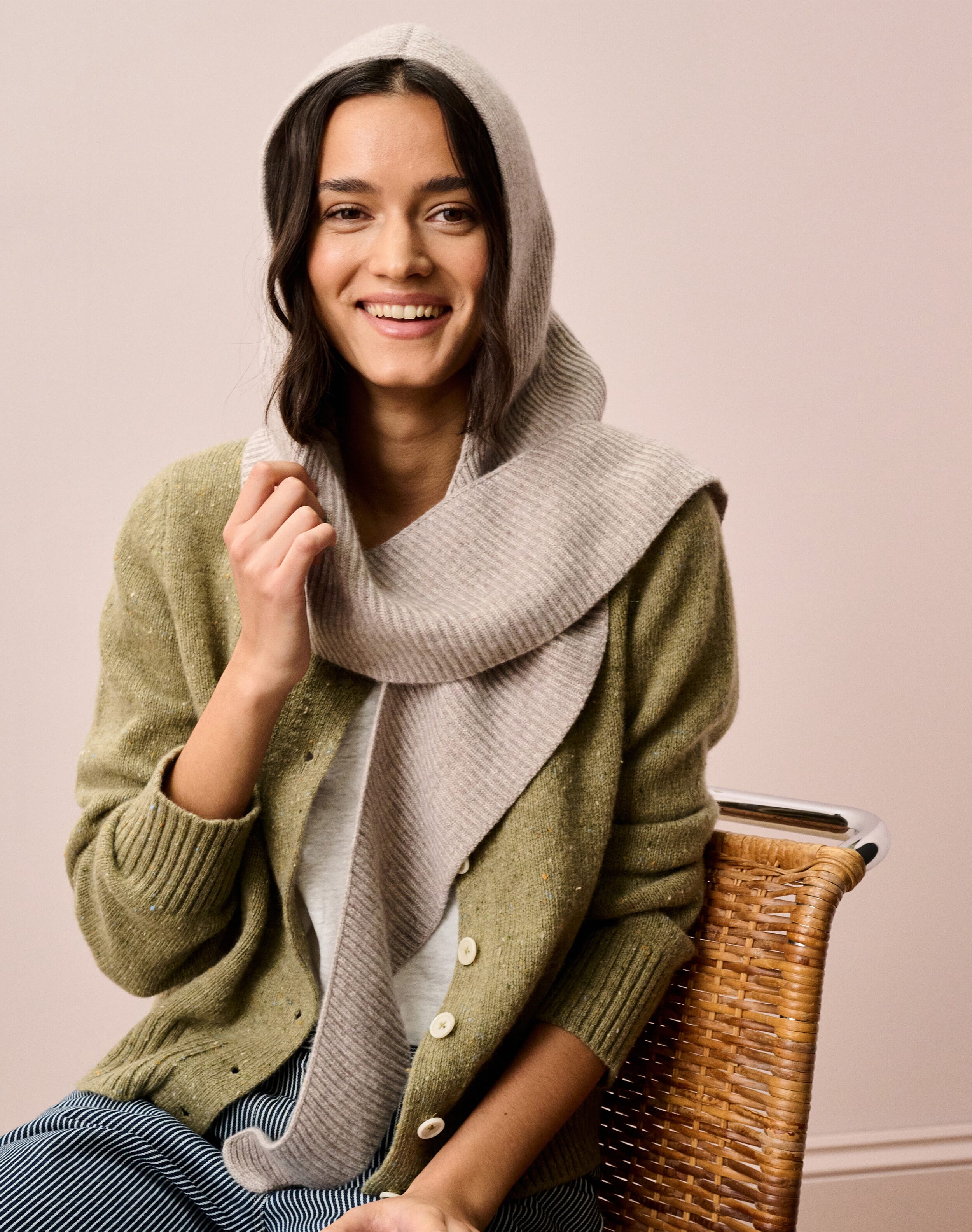 Scottish Cashmere Ribbed Hooded Scarf in Ash | Accessories