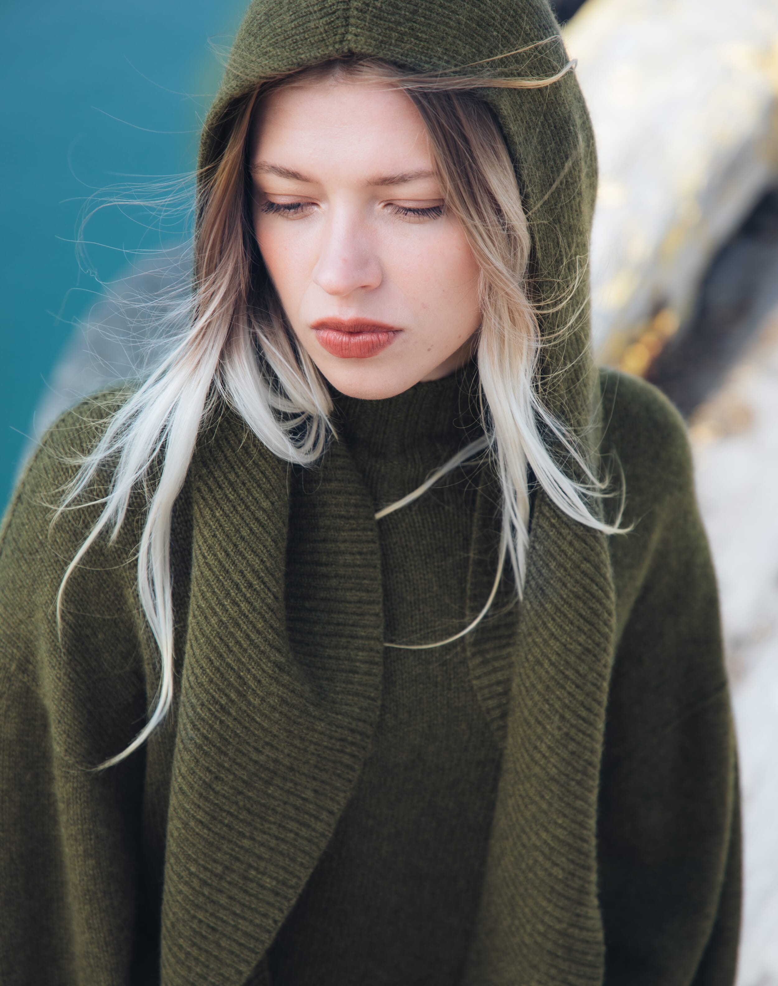 Brora Cashmere Ribbed Hooded Scarf Ash