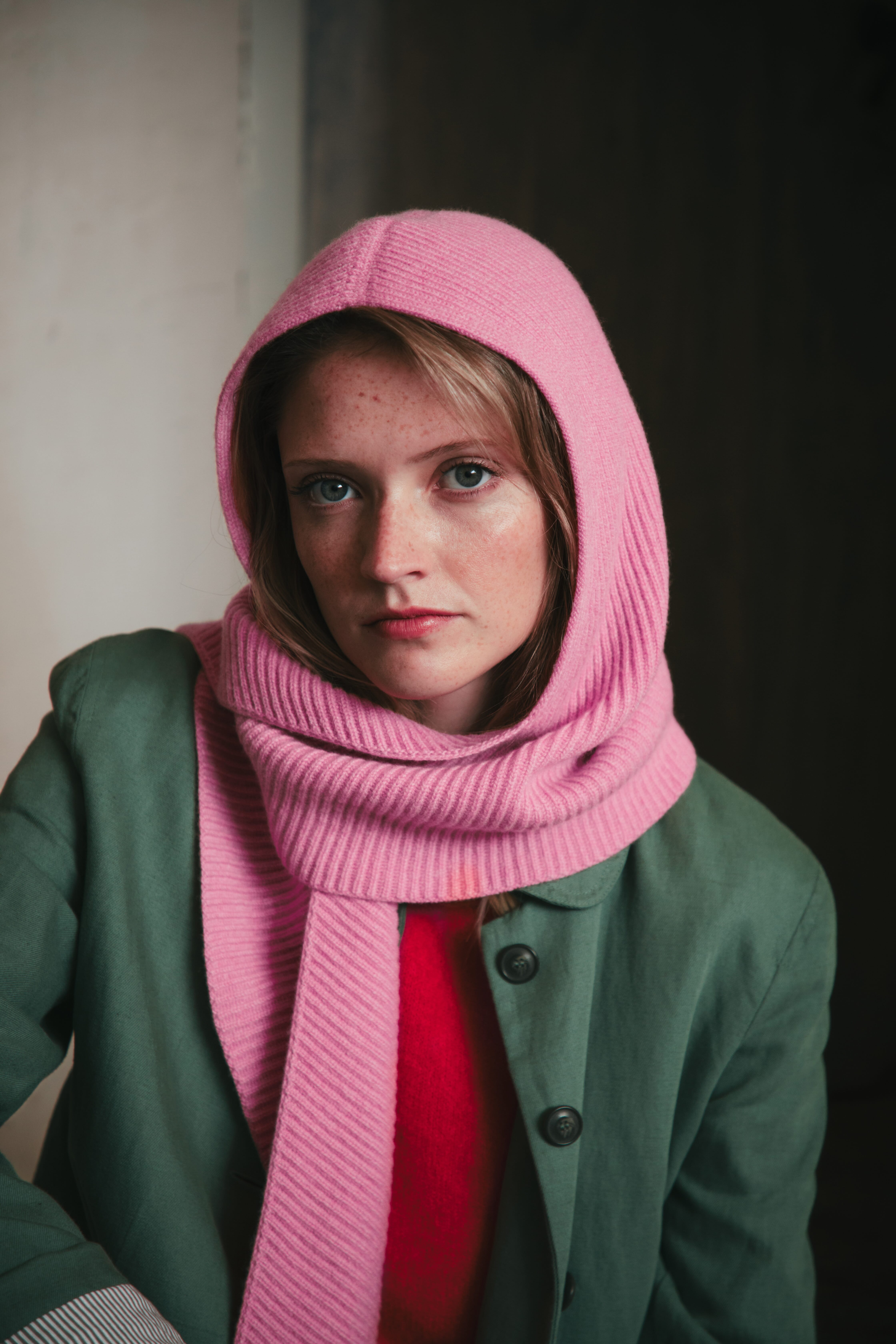 Brora Cashmere Ribbed Hooded Scarf Rose
