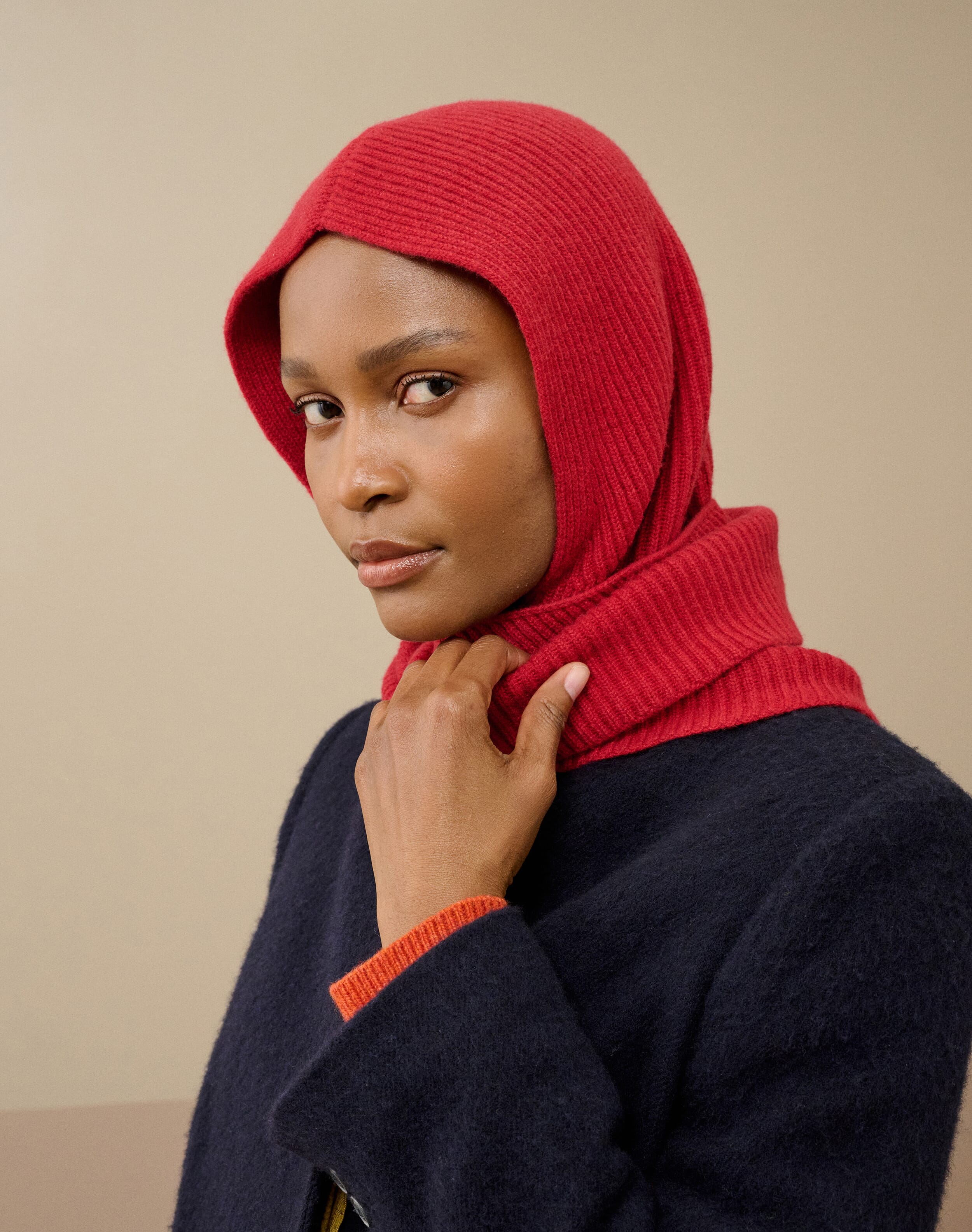 Cashmere Ribbed Hooded Scarf in Garnet | Brora Sale