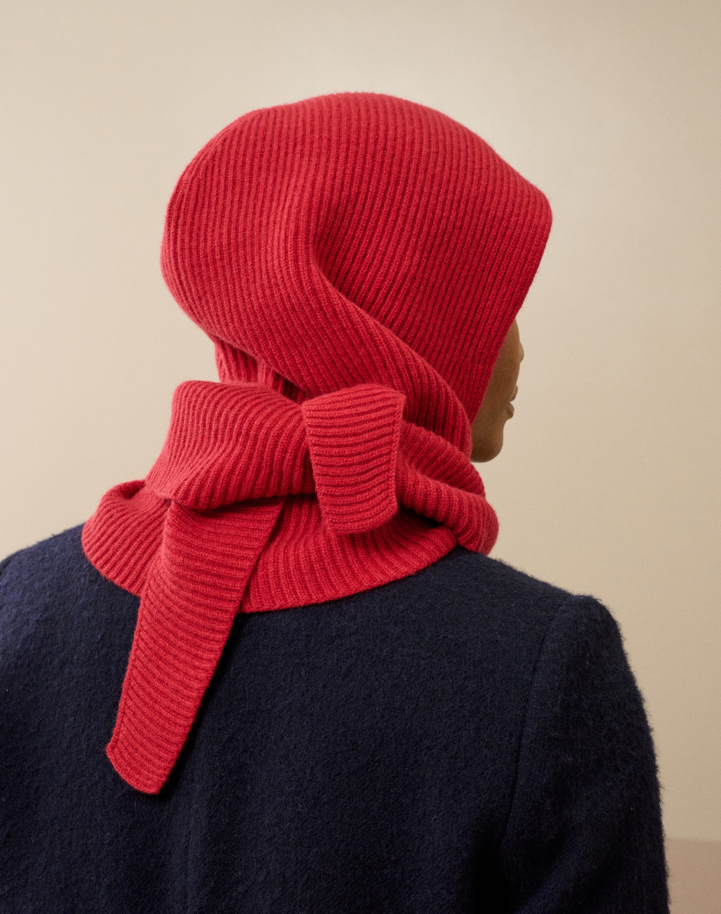 Cashmere Ribbed Hooded Scarf in Garnet | Brora Clearance
