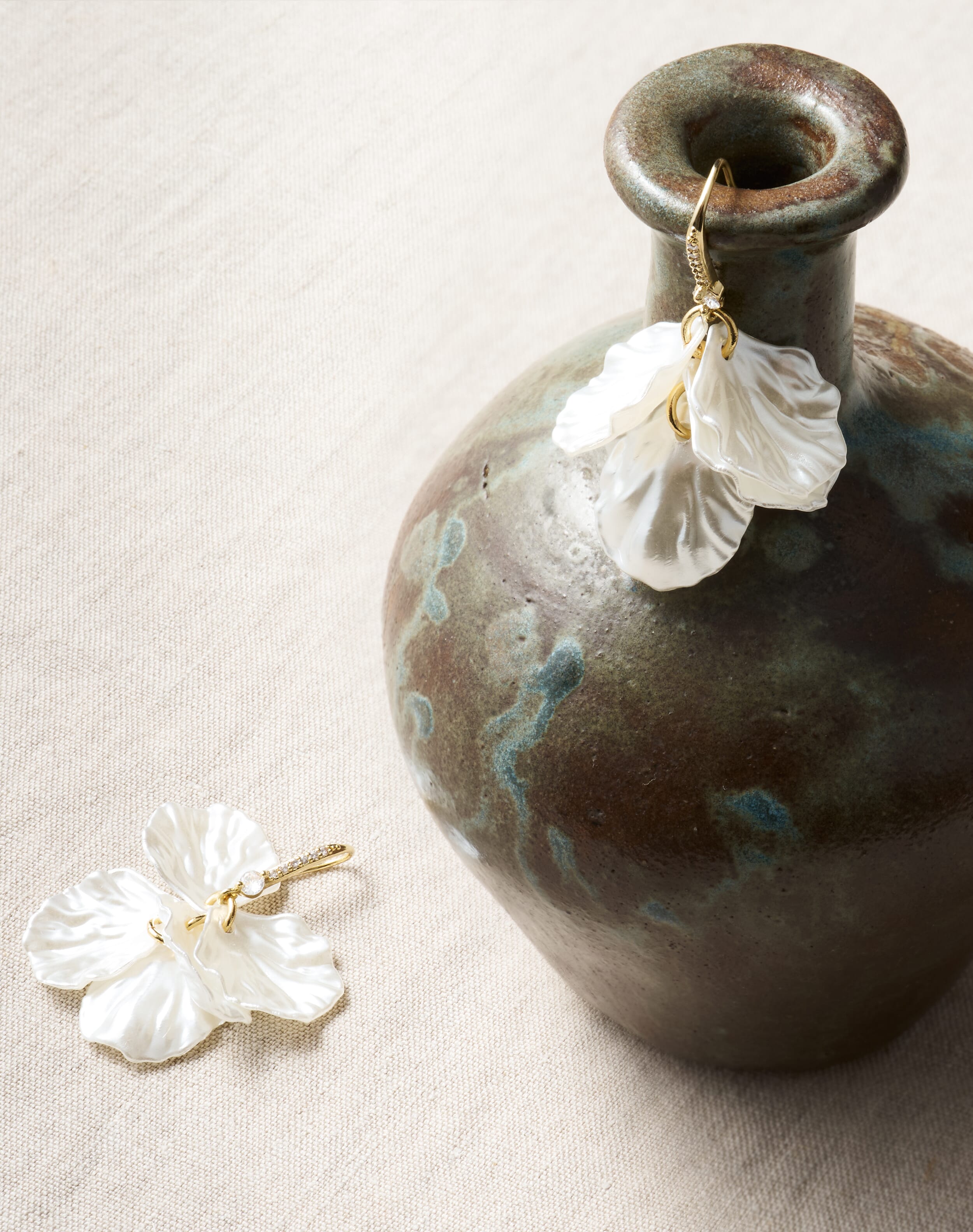 Brora Shell Drop Earrings Ivory