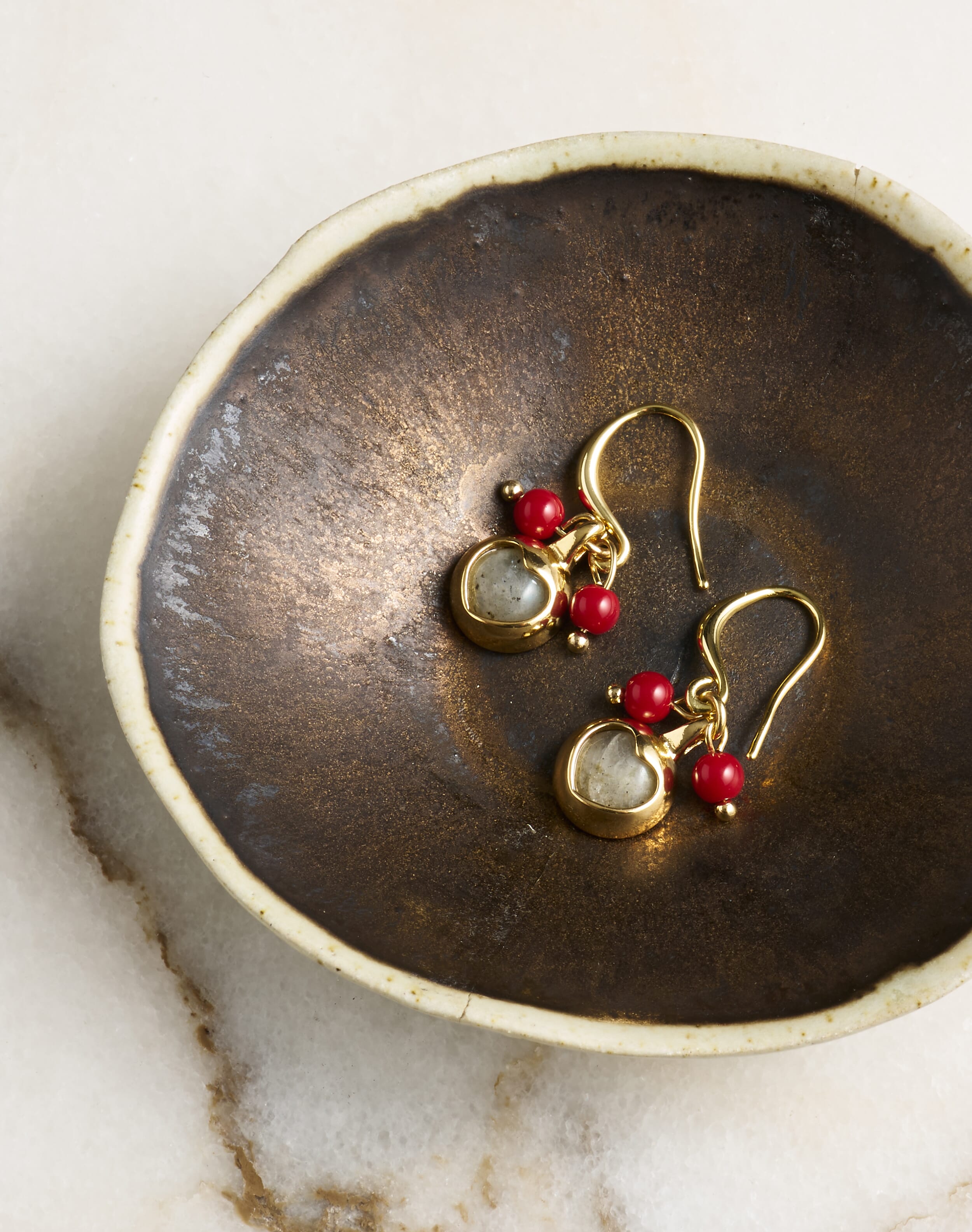 Brora Beads & Heart Pendant Earrings Gold & poppy