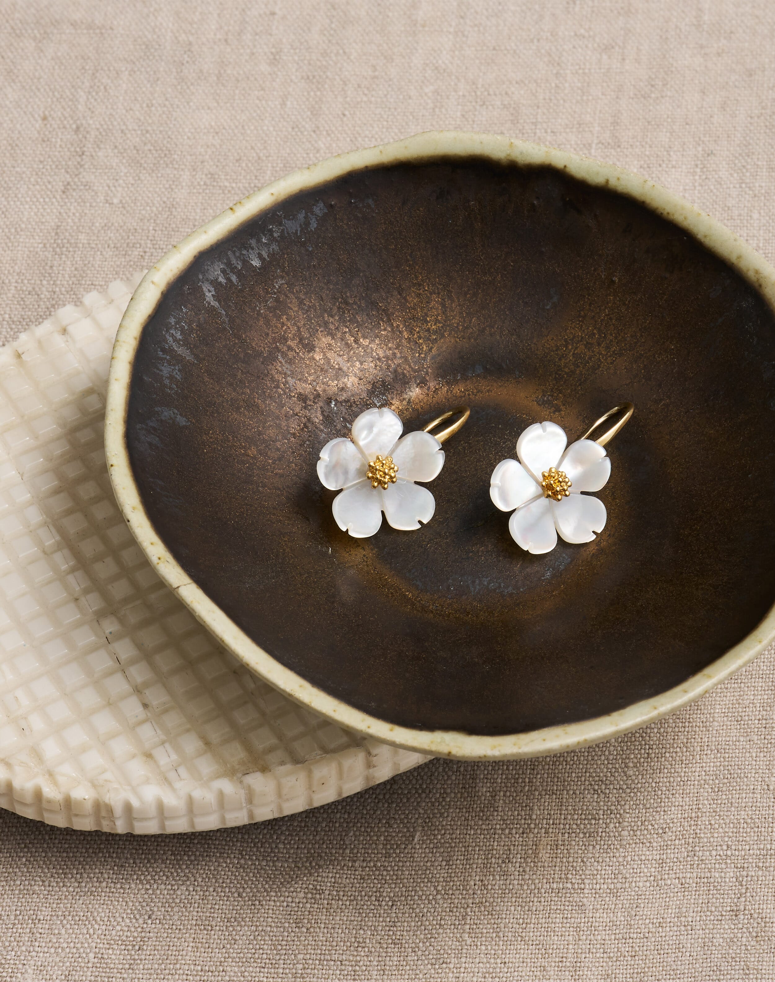 Brora Flower Drop Earrings Pearl
