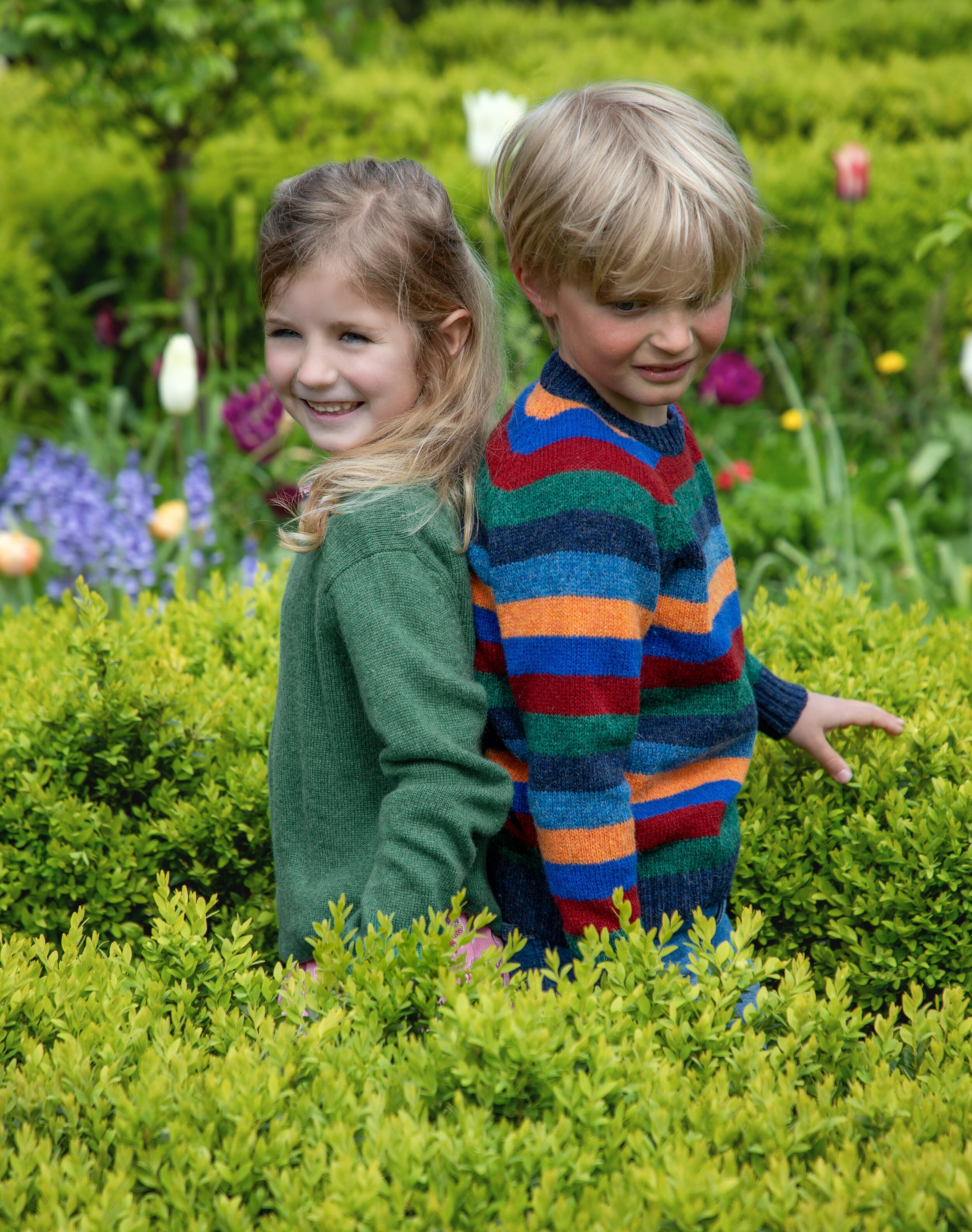 Cashmere Round Neck Jumper in Leaf Green Childrenswear Brora