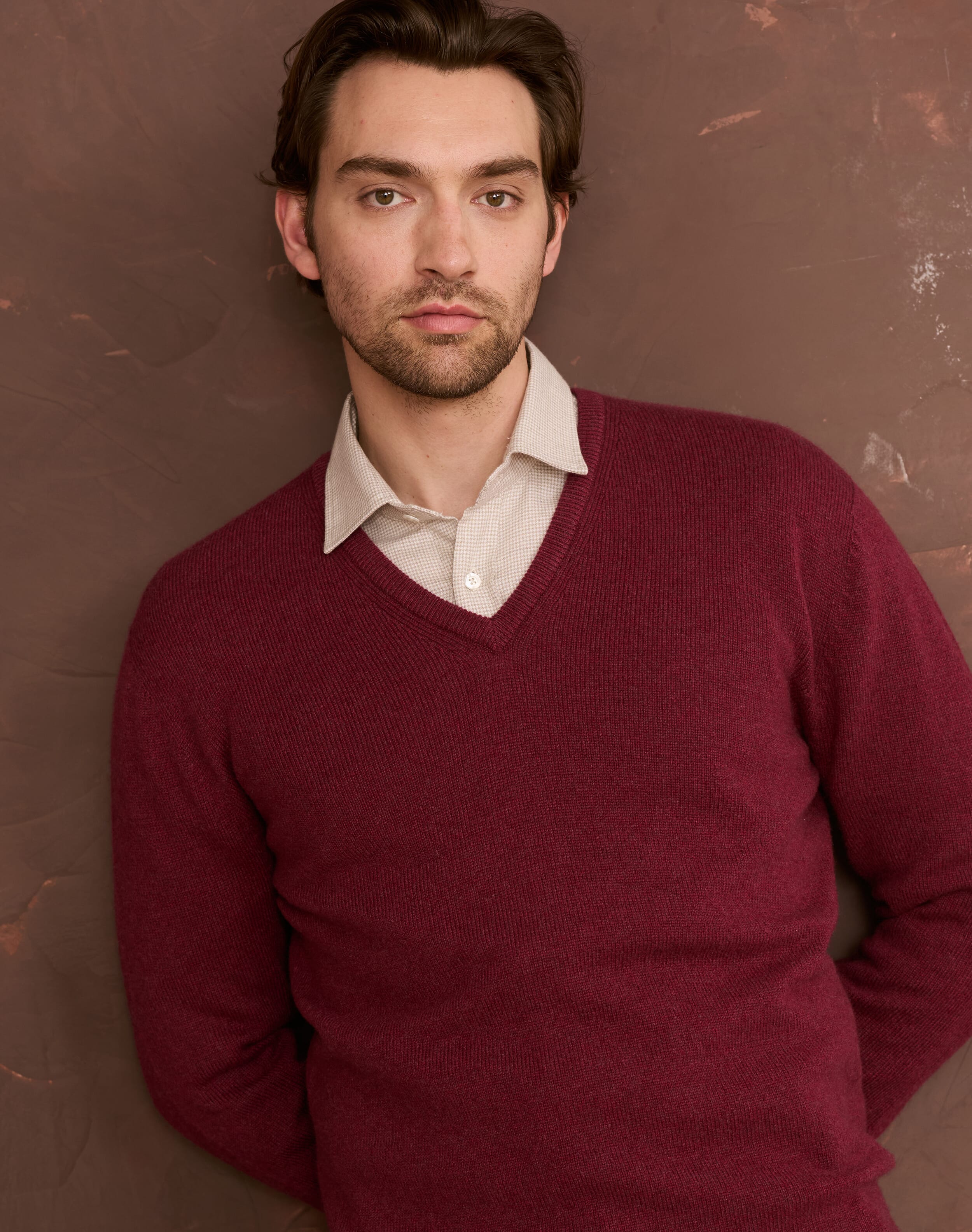 Brora Cashmere Classic V Neck Jumper Cranberry