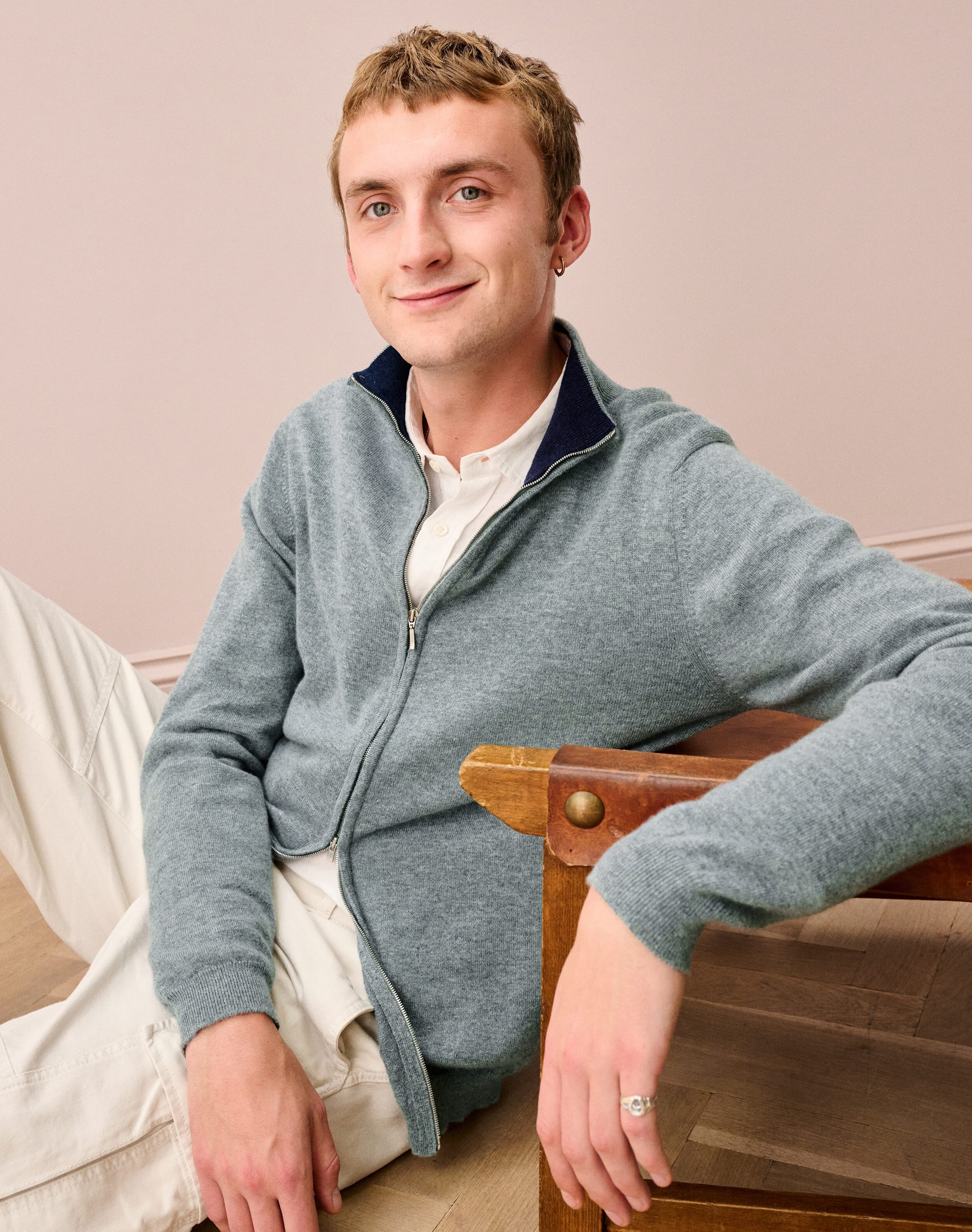 Men's Scottish Cashmere Zip Turtle Neck Cardigan in Midnight