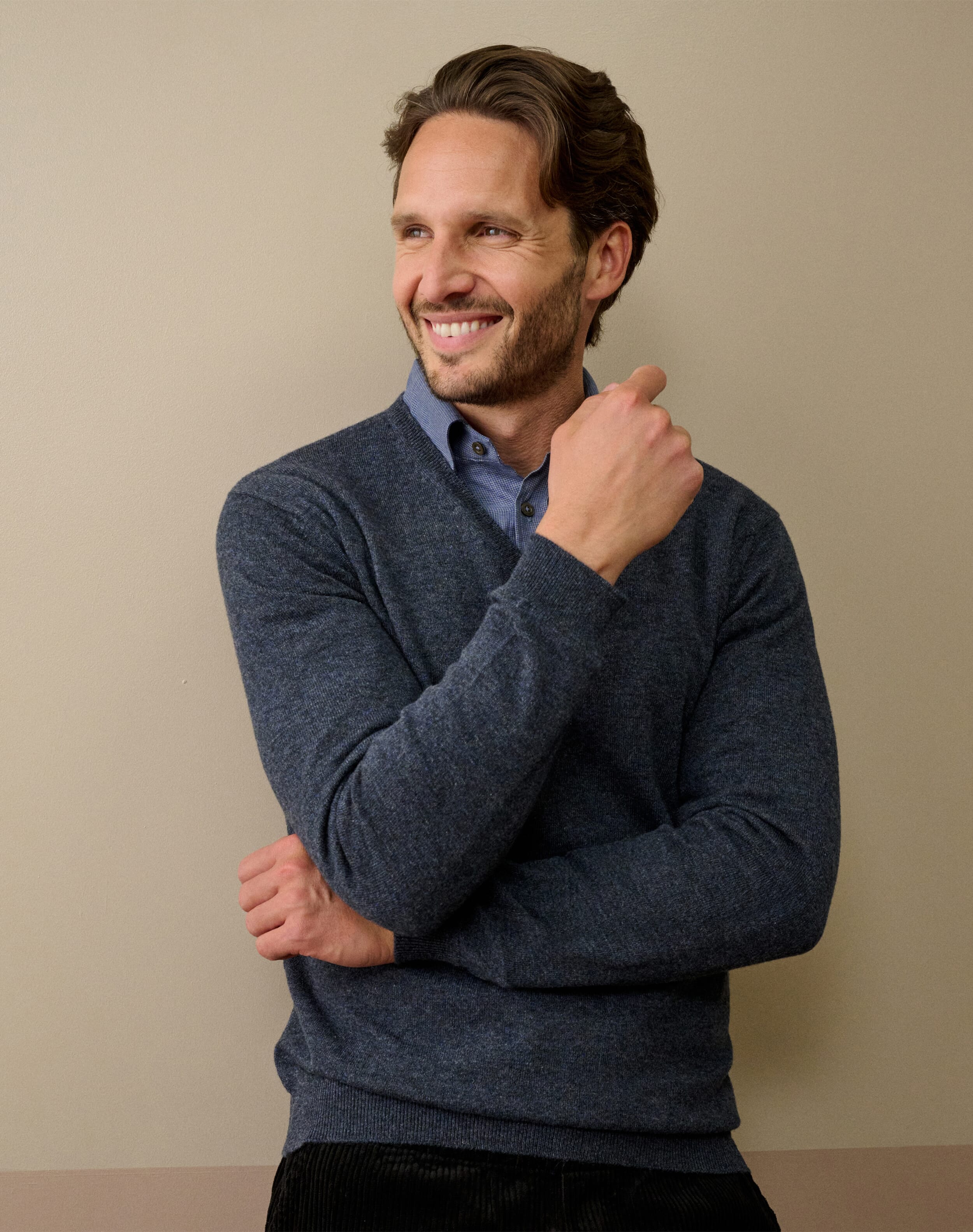 Brora Cashmere V Neck Jumper Steel for Men  - Size: XL