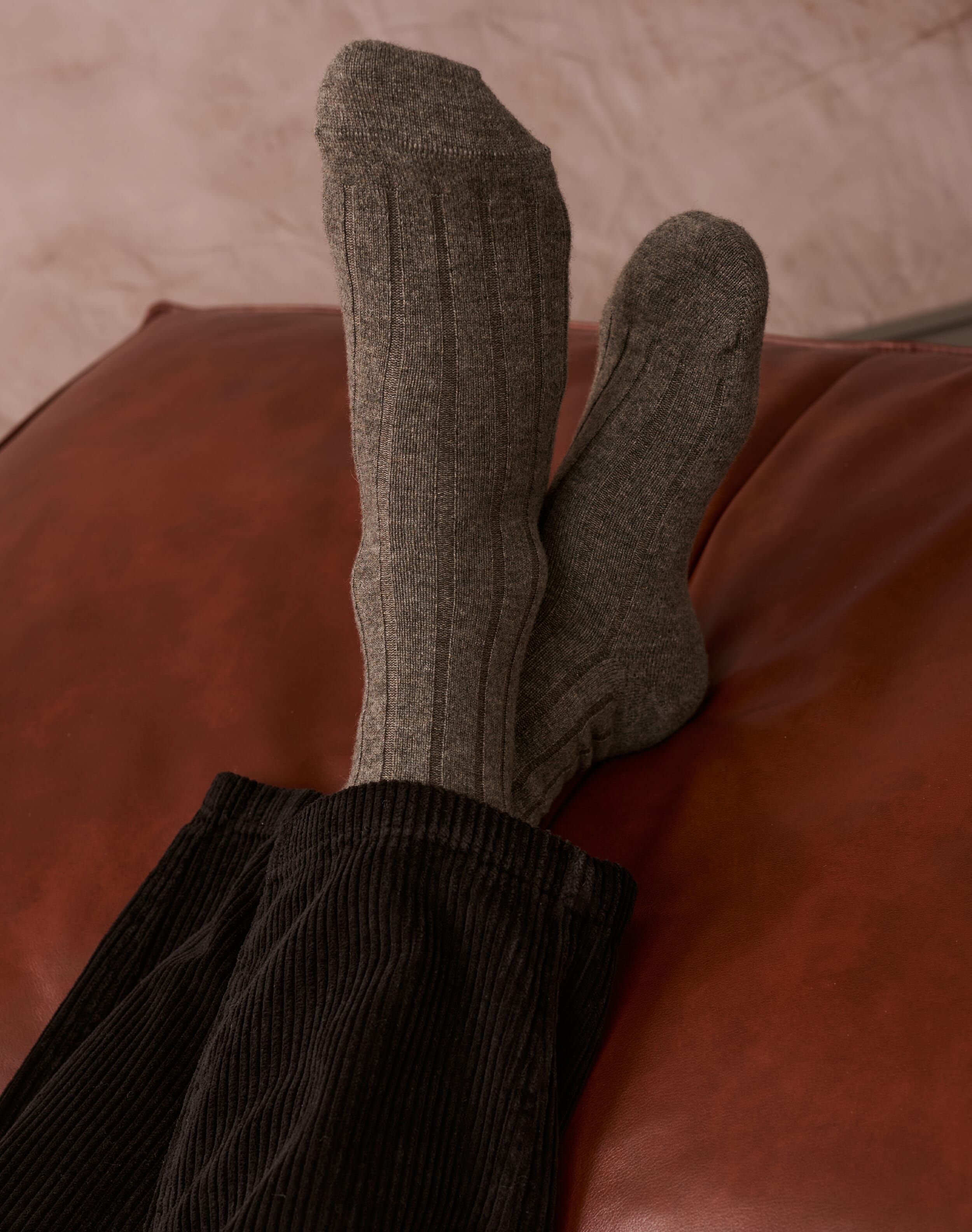 Men s Cashmere Socks Mushroom