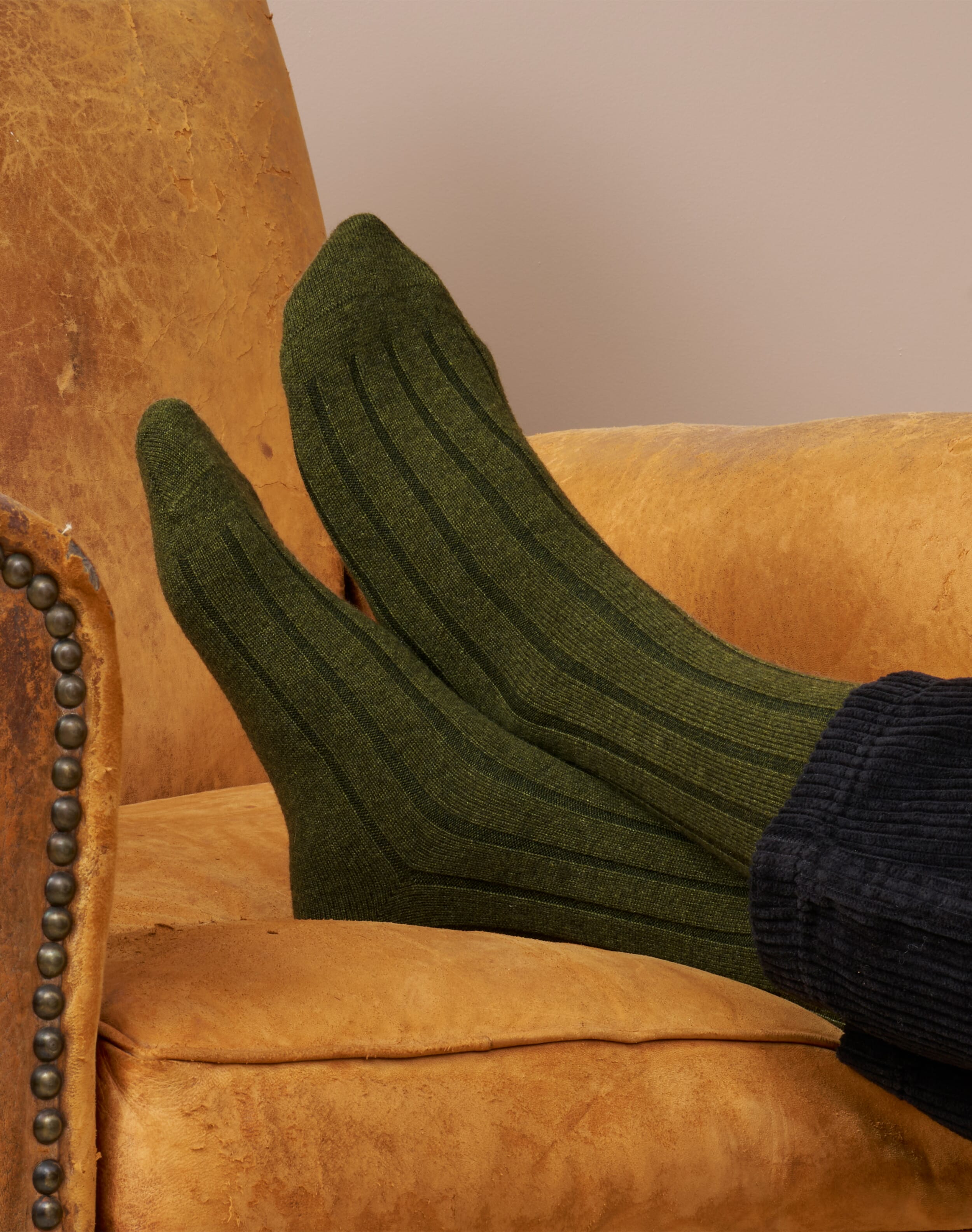 Brora Hammered Disc & Pearl Earrings & pearl