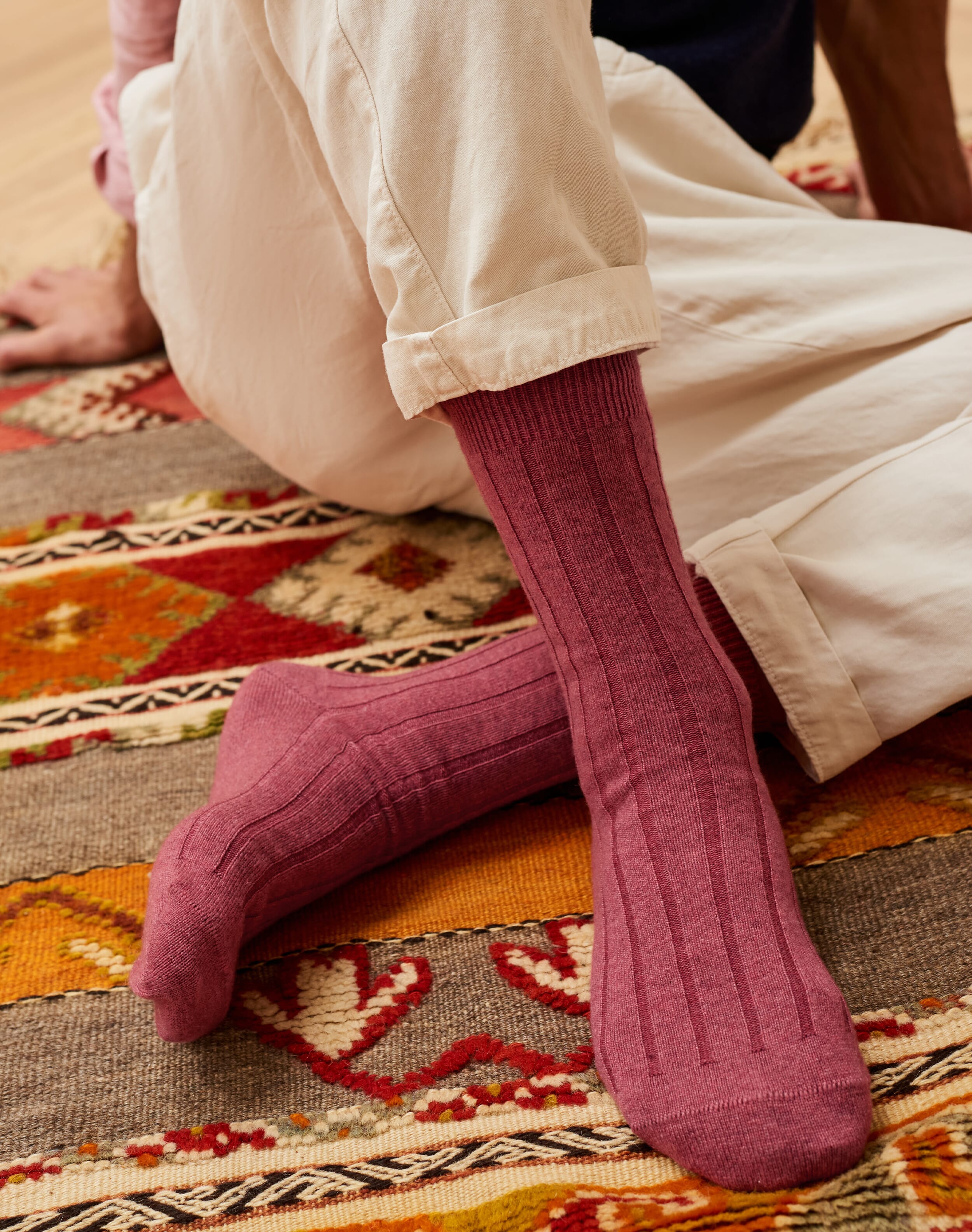 Men s Cashmere Socks Pomegranate