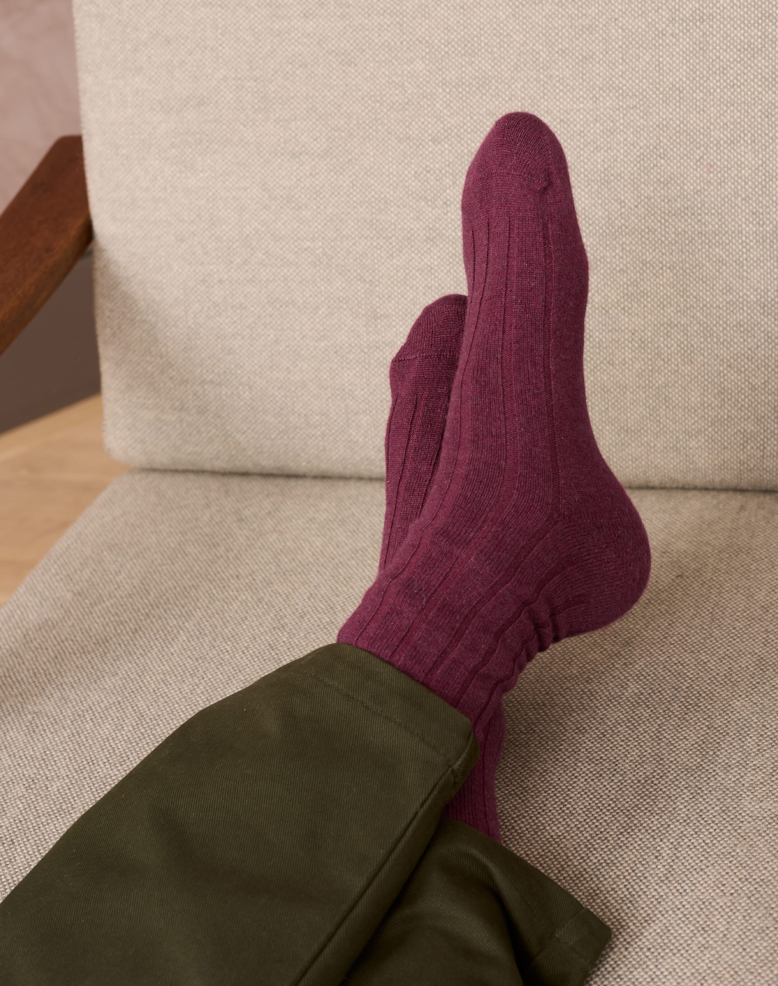 Men s Cashmere Socks Cranberry