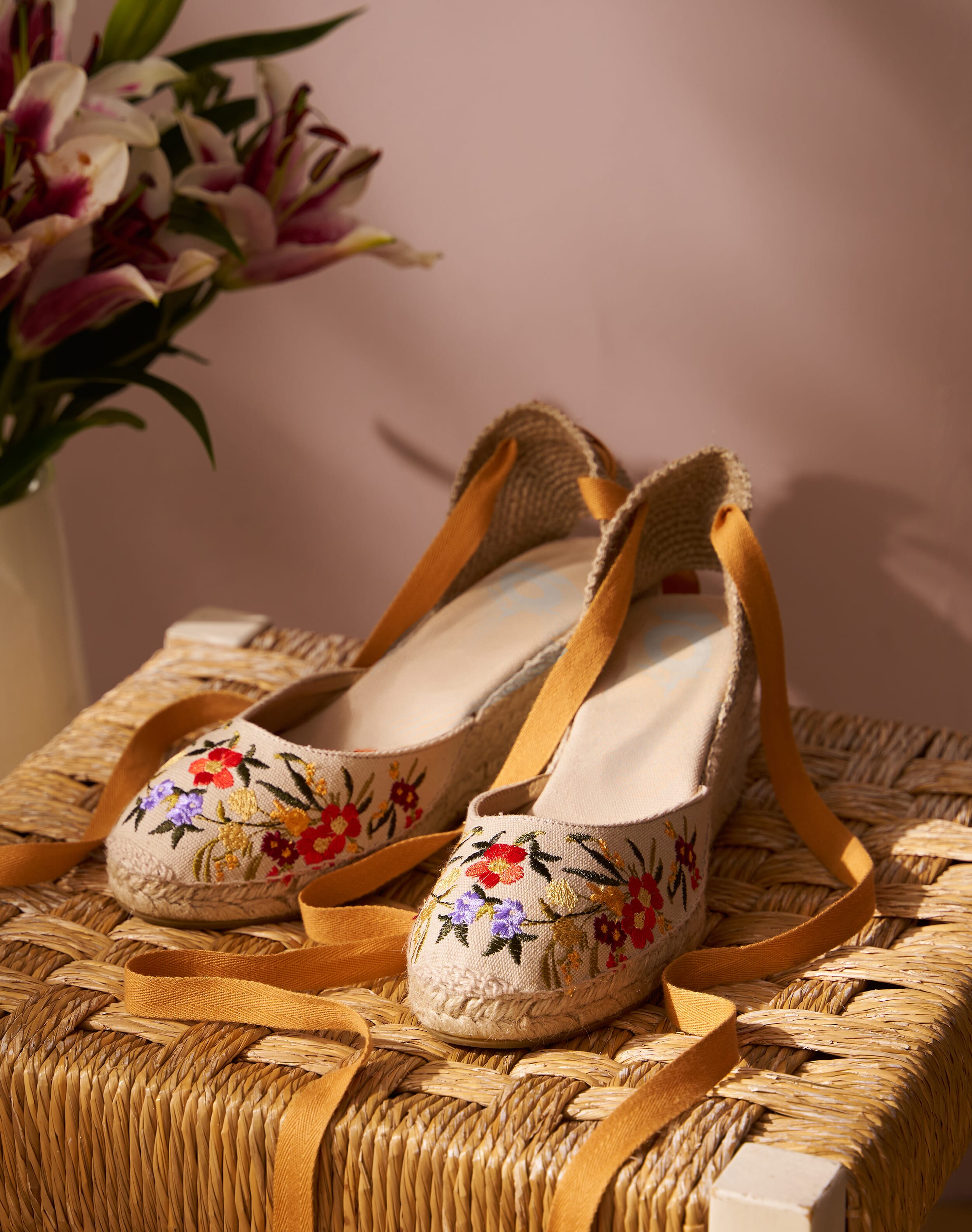 Brora Lace Up Embroidered Espadrilles Floral  - Size: 42