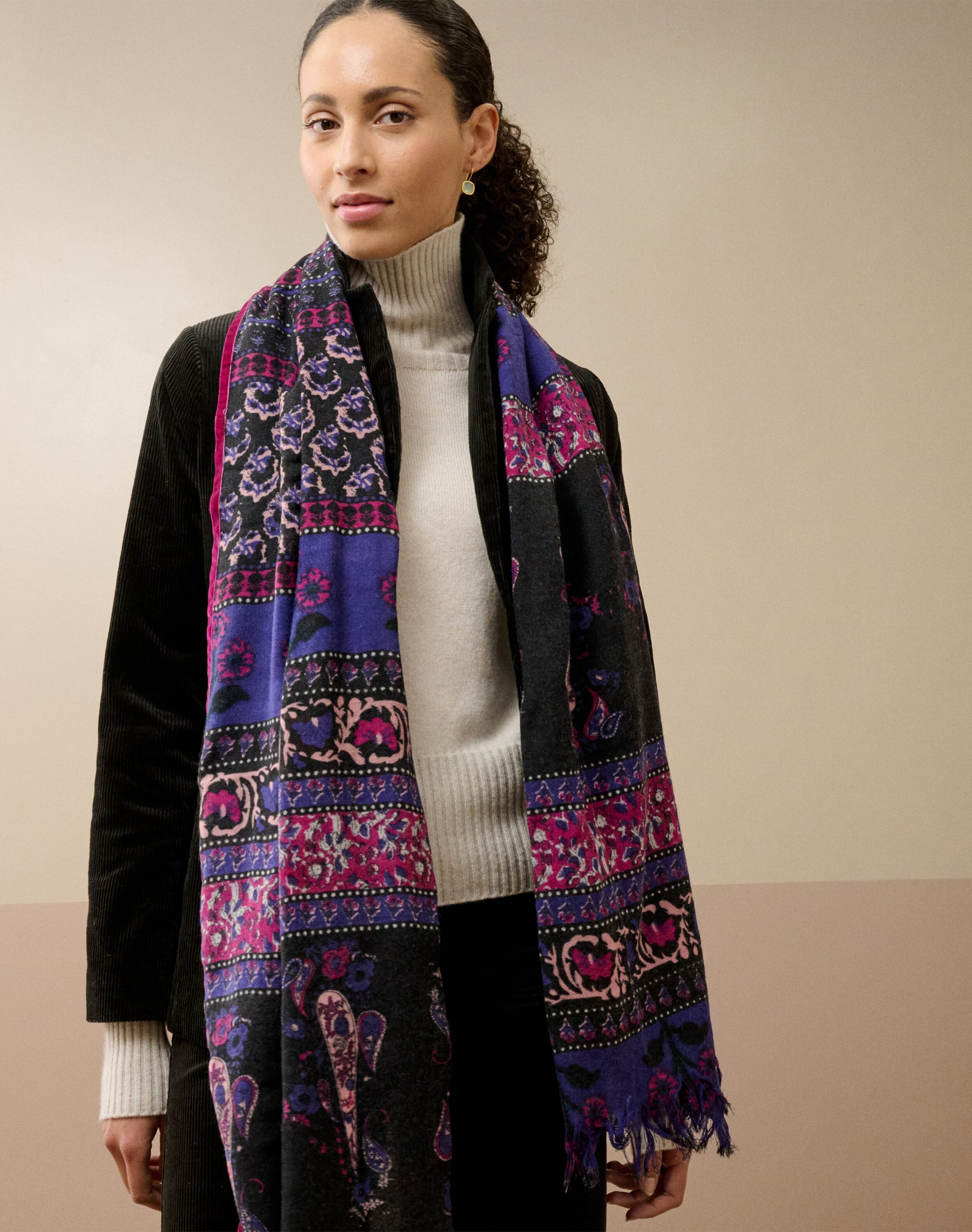 Brora Velvet Trim Patchwork Print Stole Black & mulberry
