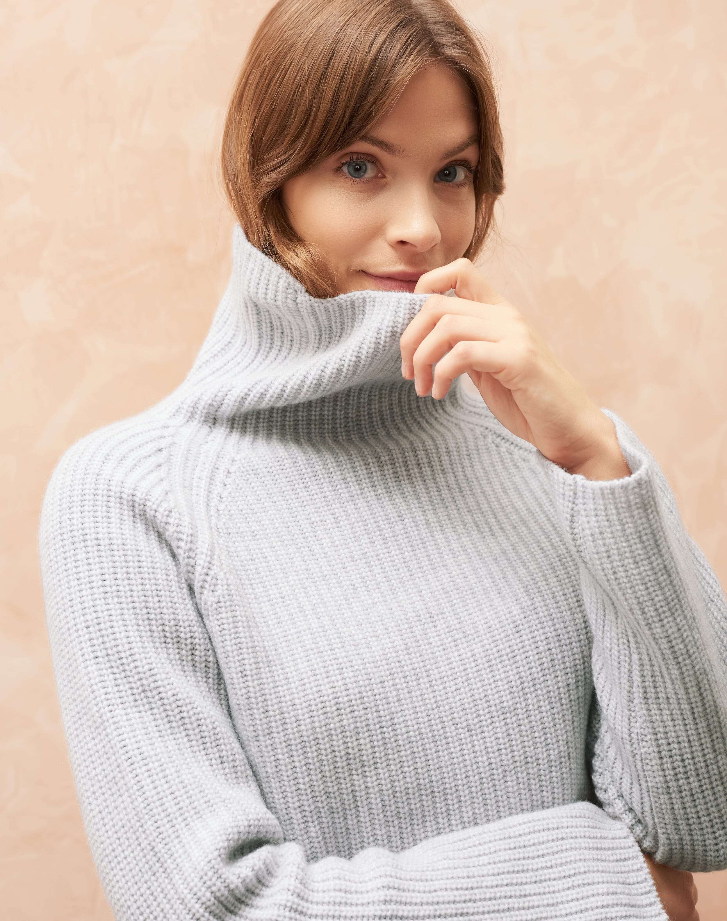 Cashmere Ribbed Funnel Neck in Pearl | Polonecks | Brora