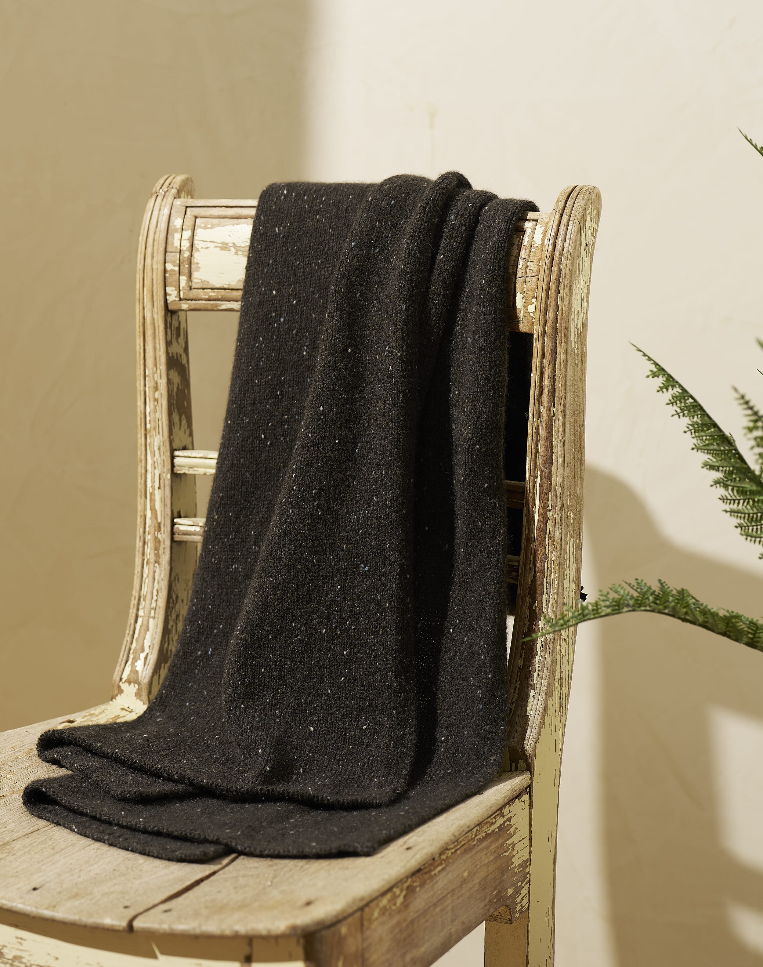 Brora Cashmere Donegal Scarf Ebony