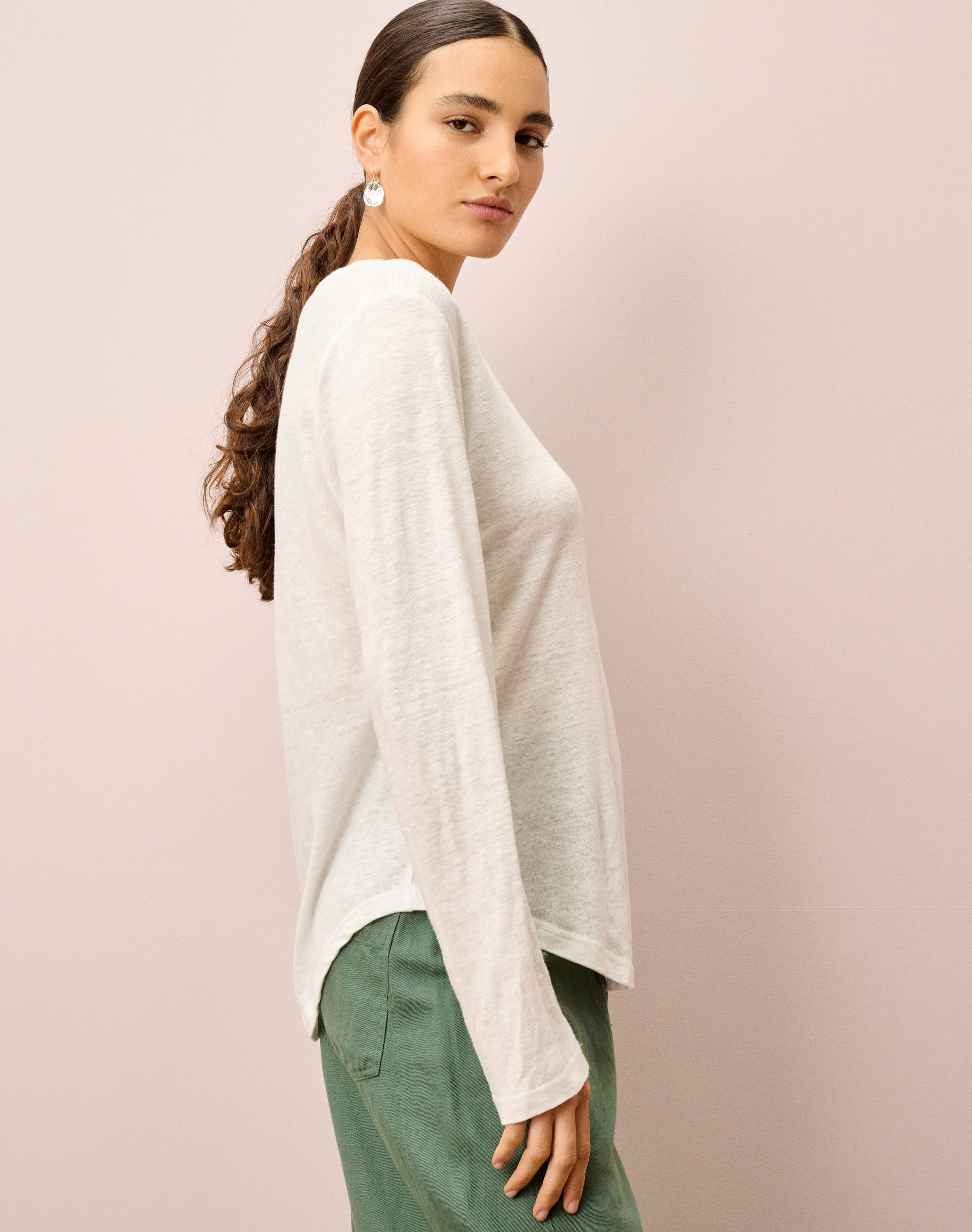 Linen Knit Boat Neck T-Shirt in White | Womenswear | Brora