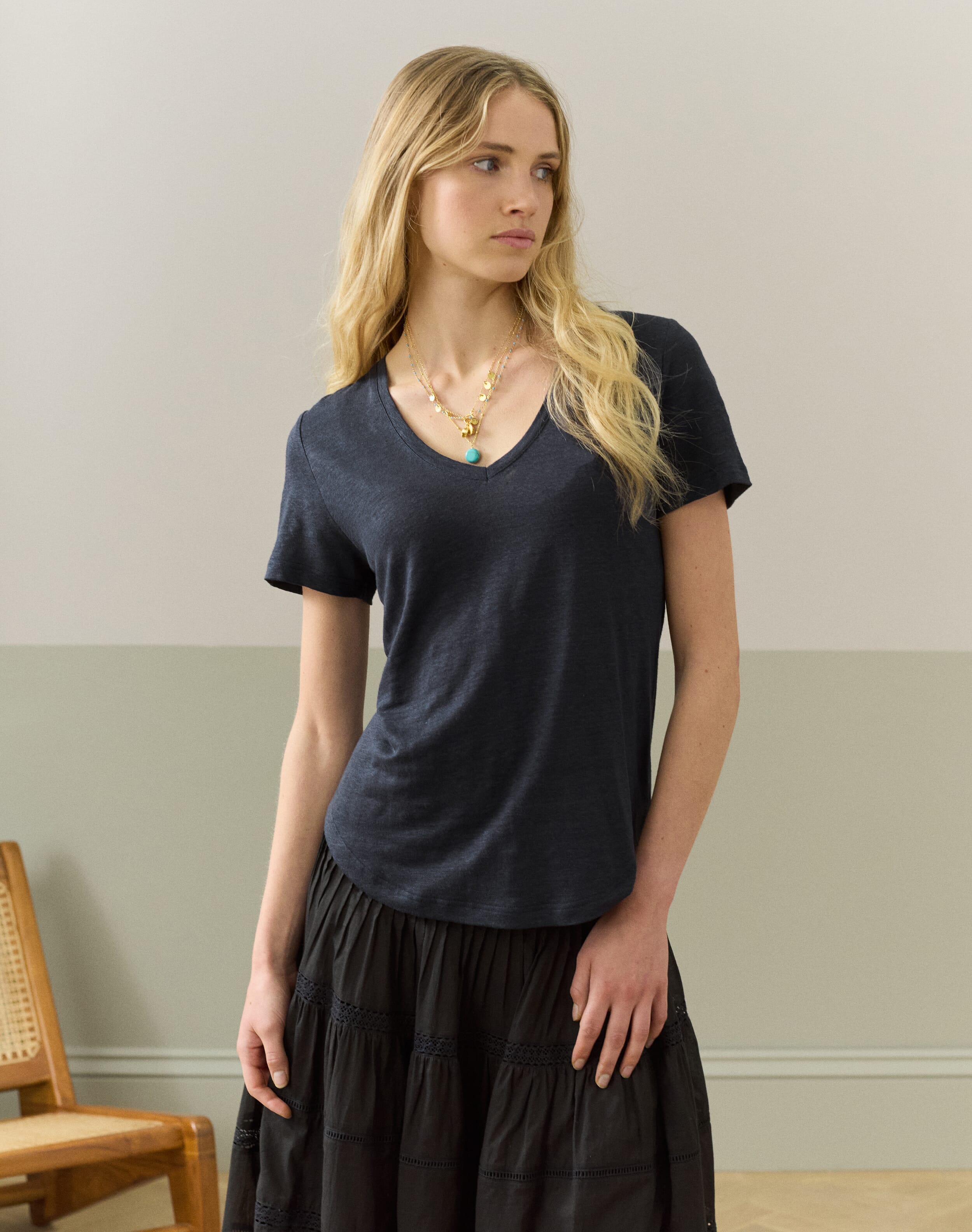 Brora Linen Knit V Neck T-Shirt Ink for Women  - Size: 18