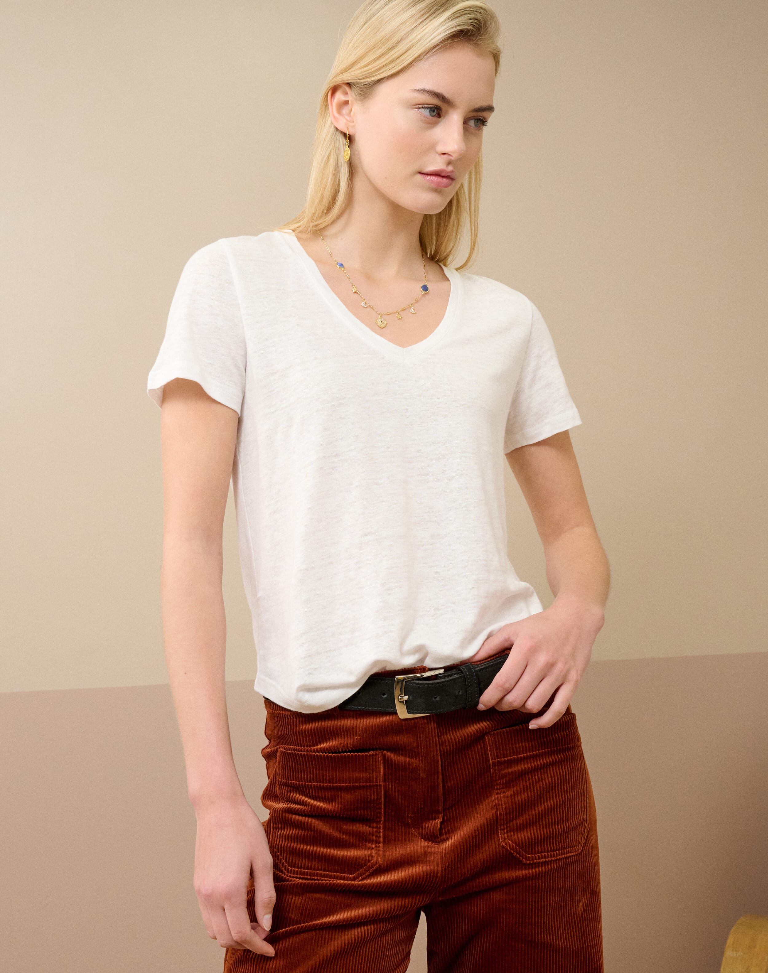 Brora Linen Knit V Neck T-Shirt White for Women  - Size: 10
