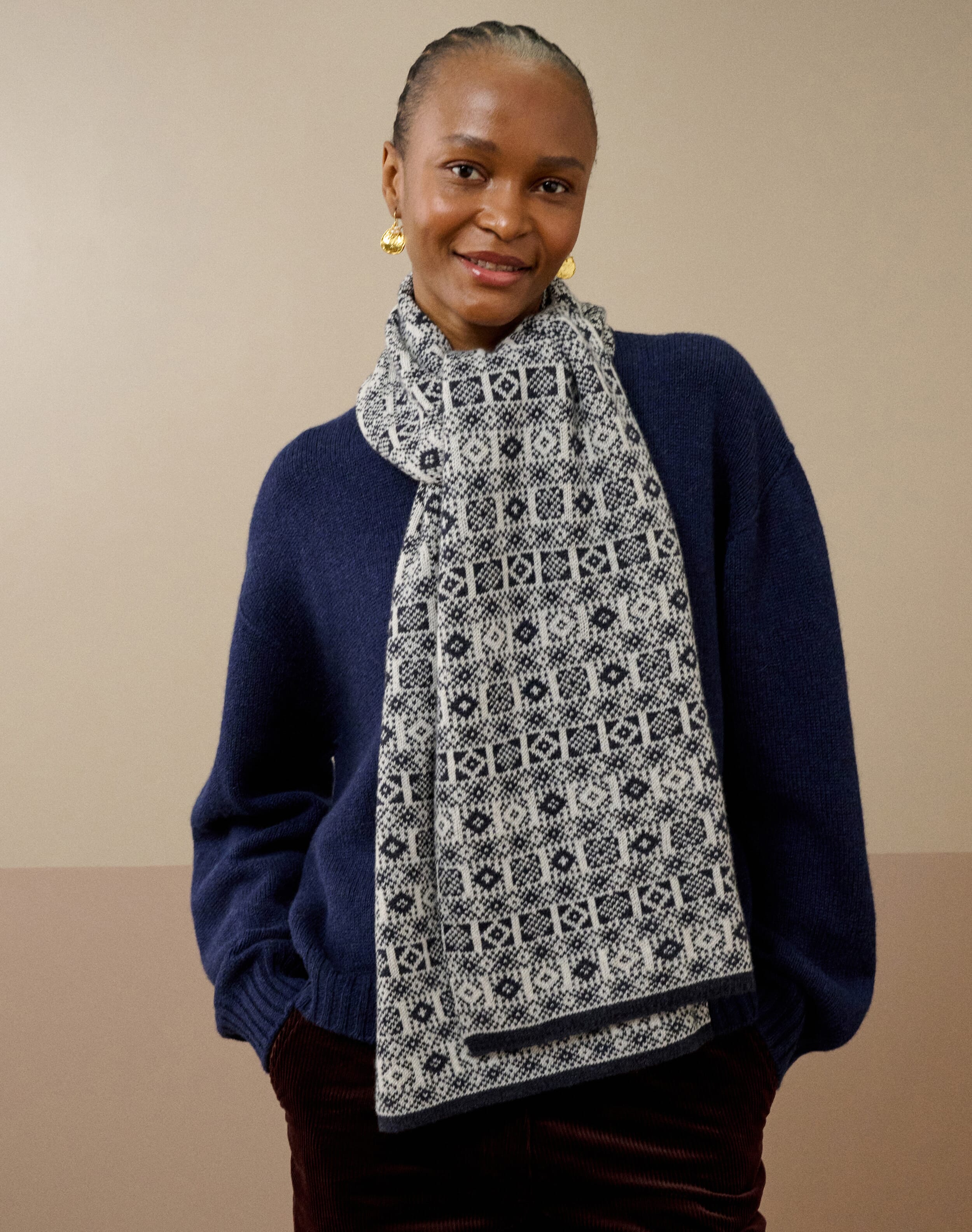 Brora Cashmere Graphic Scarf Black & swan
