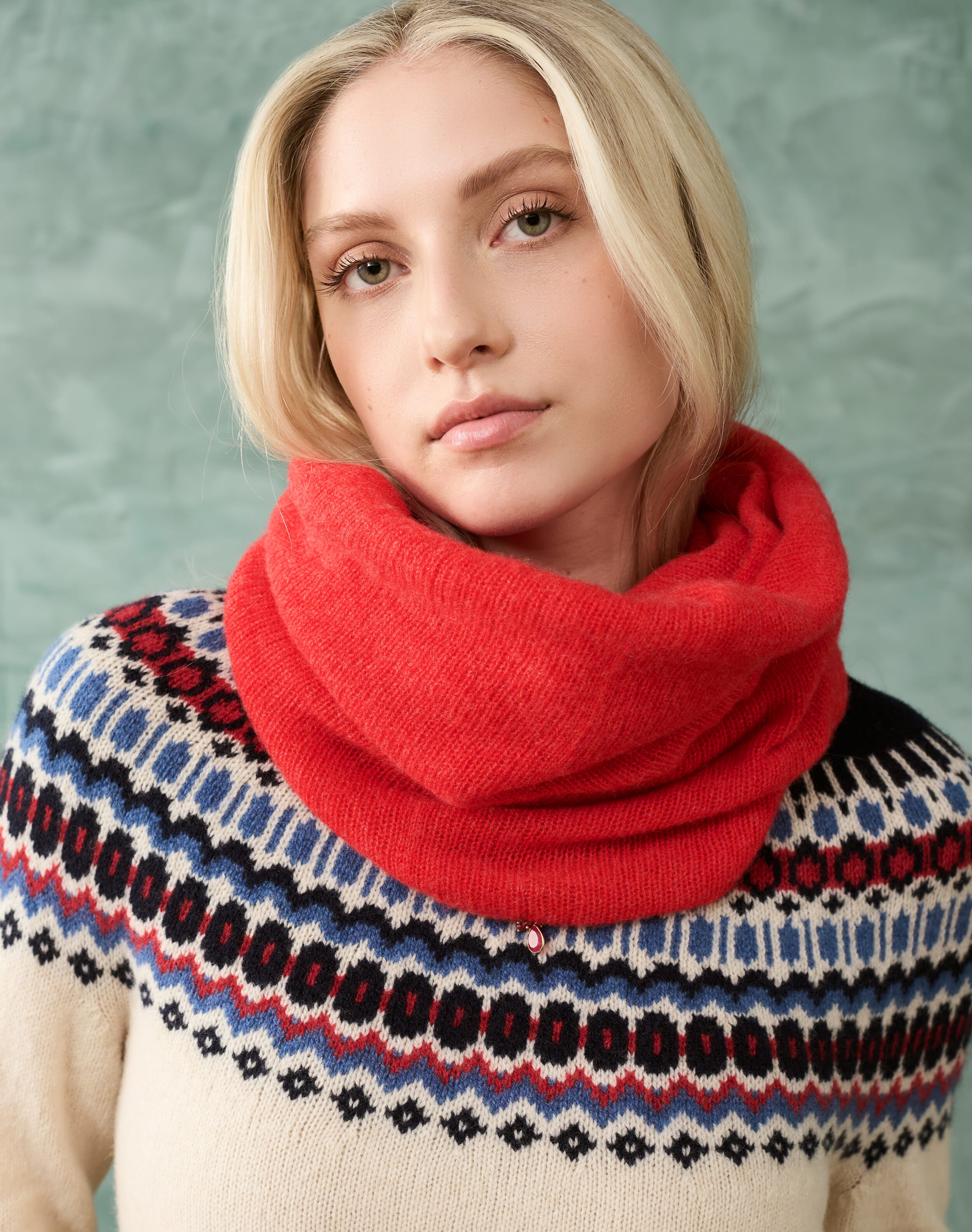 Brora Cashmere Gauzy Snood Rosehip