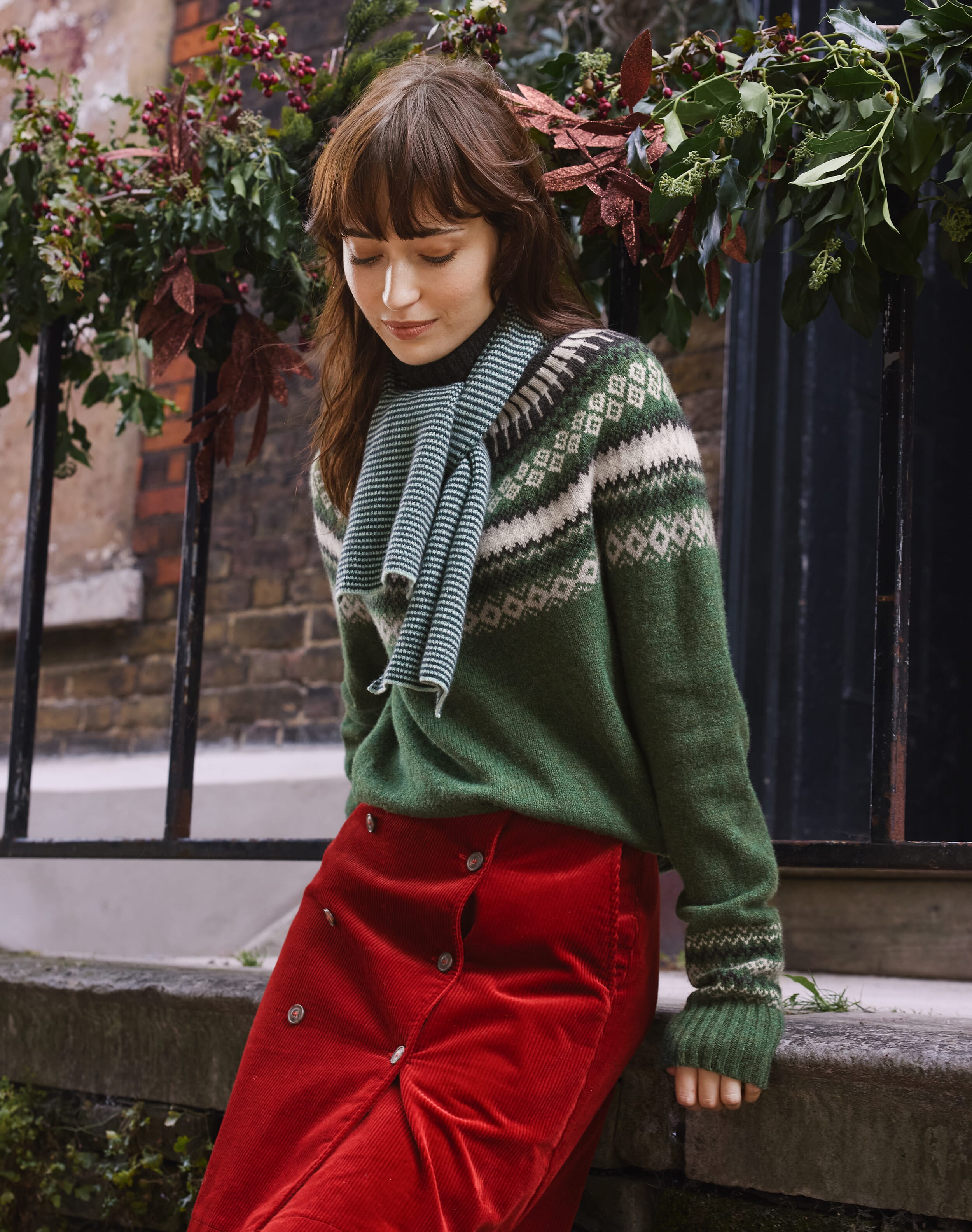 Scottish Cashmere Fine Stripe Scarf in Seaspray & Ivy