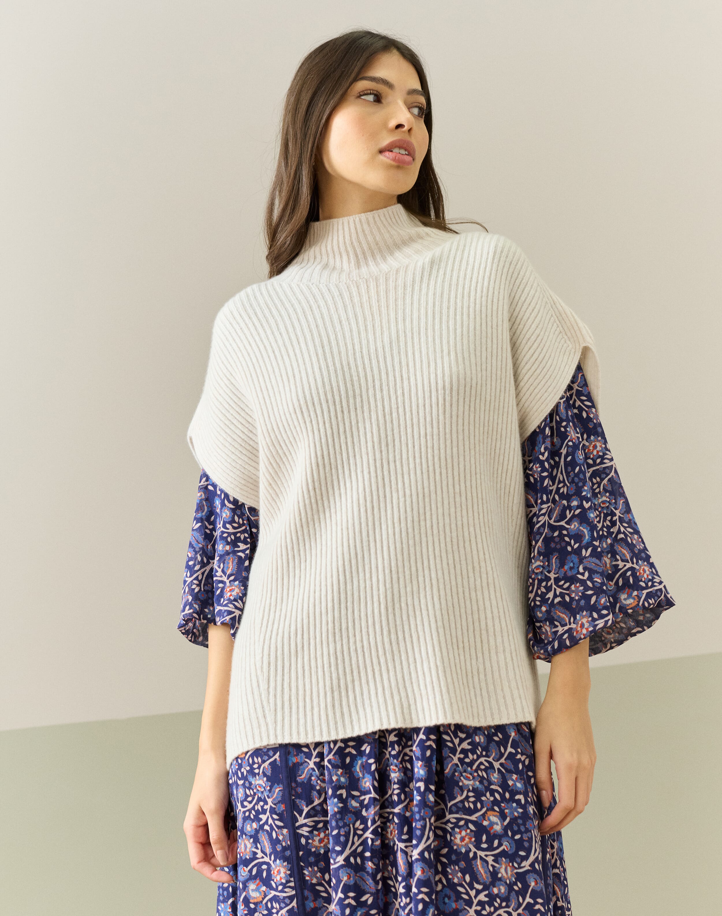Brora Cashmere Ribbed Poncho Swan  - Size: 12-14