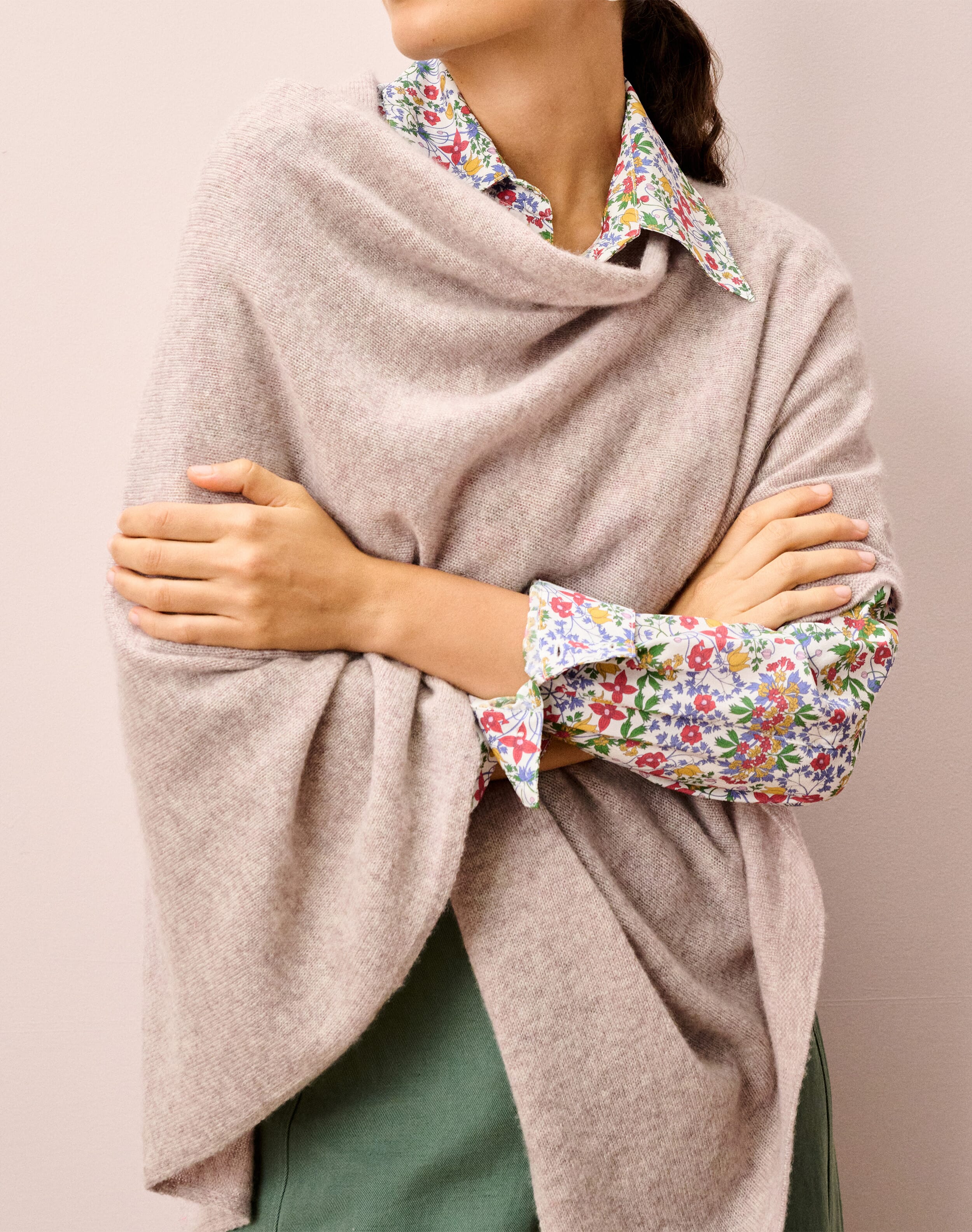 Scottish Cashmere Gauzy Knit Poncho in Ash| Brora Fashion