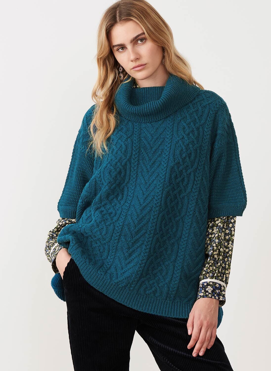 Cashmere Aran Poncho in Midnight | Cashmere Ponchos | Brora